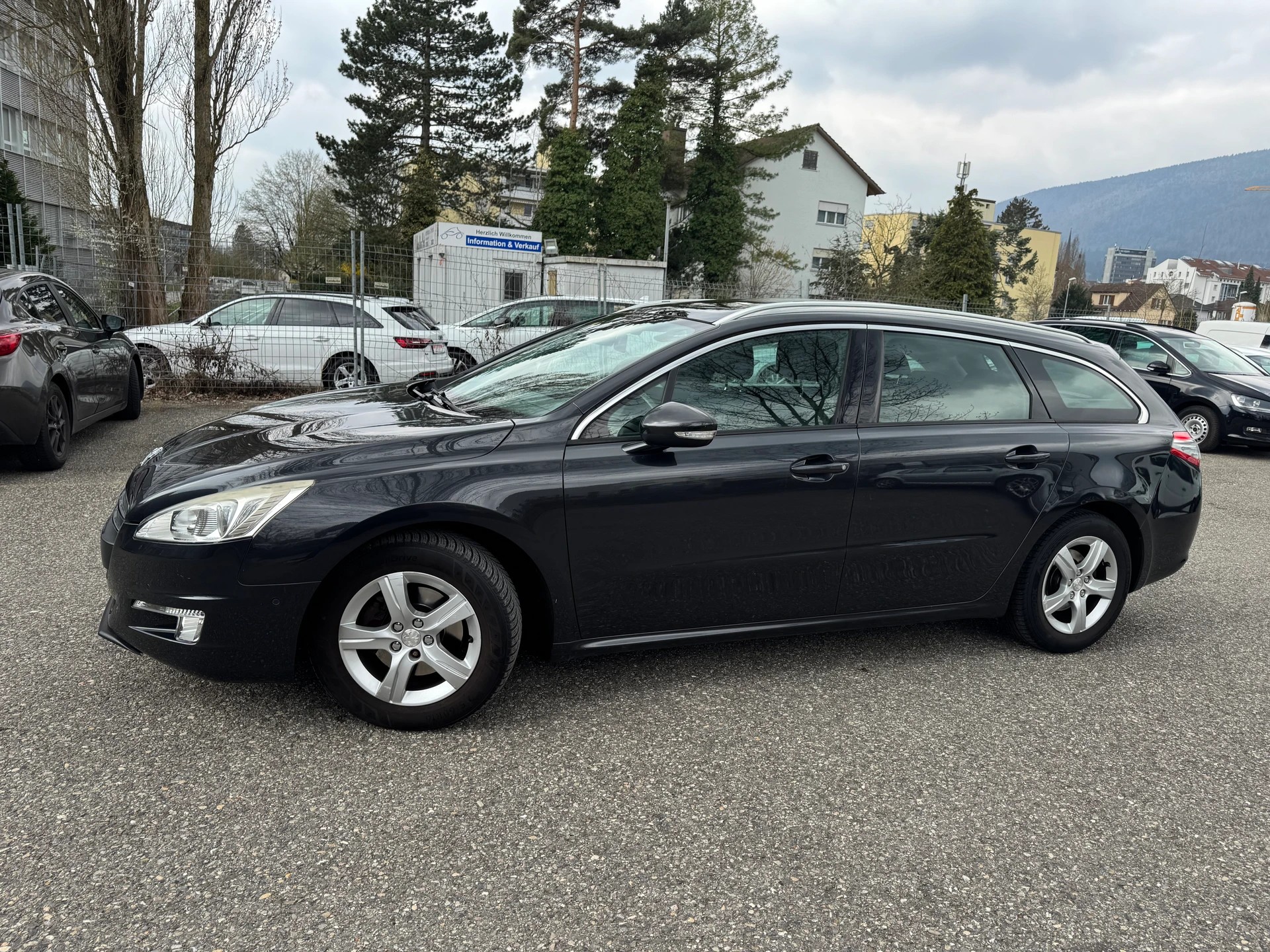 PEUGEOT 508 SW 1.6 16V T Active * Klima-auto * MF-L-Tempomat * PDC V&H * Panoramadach * Letzte MFK 23.02.2022 * B5a-image-9