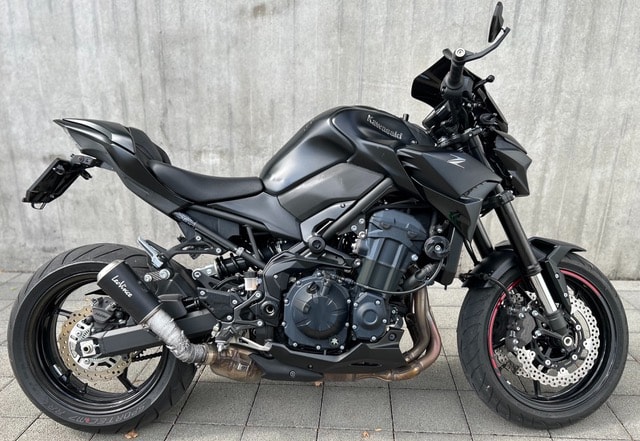 KAWASAKI Z 900