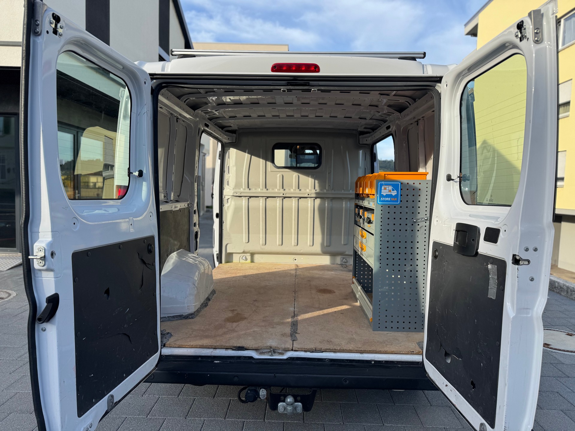 CITROEN Jumper 30 2.2 BlueHDi 120 Club L1H1-image-14