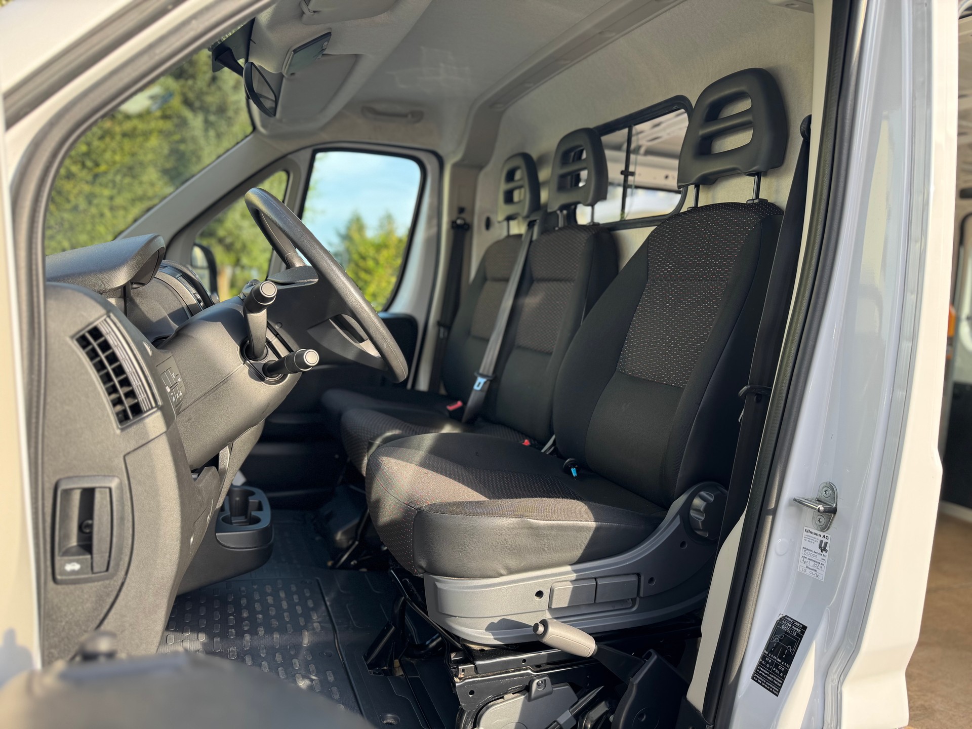 CITROEN Jumper 30 2.2 BlueHDi 120 Club L1H1-image-12