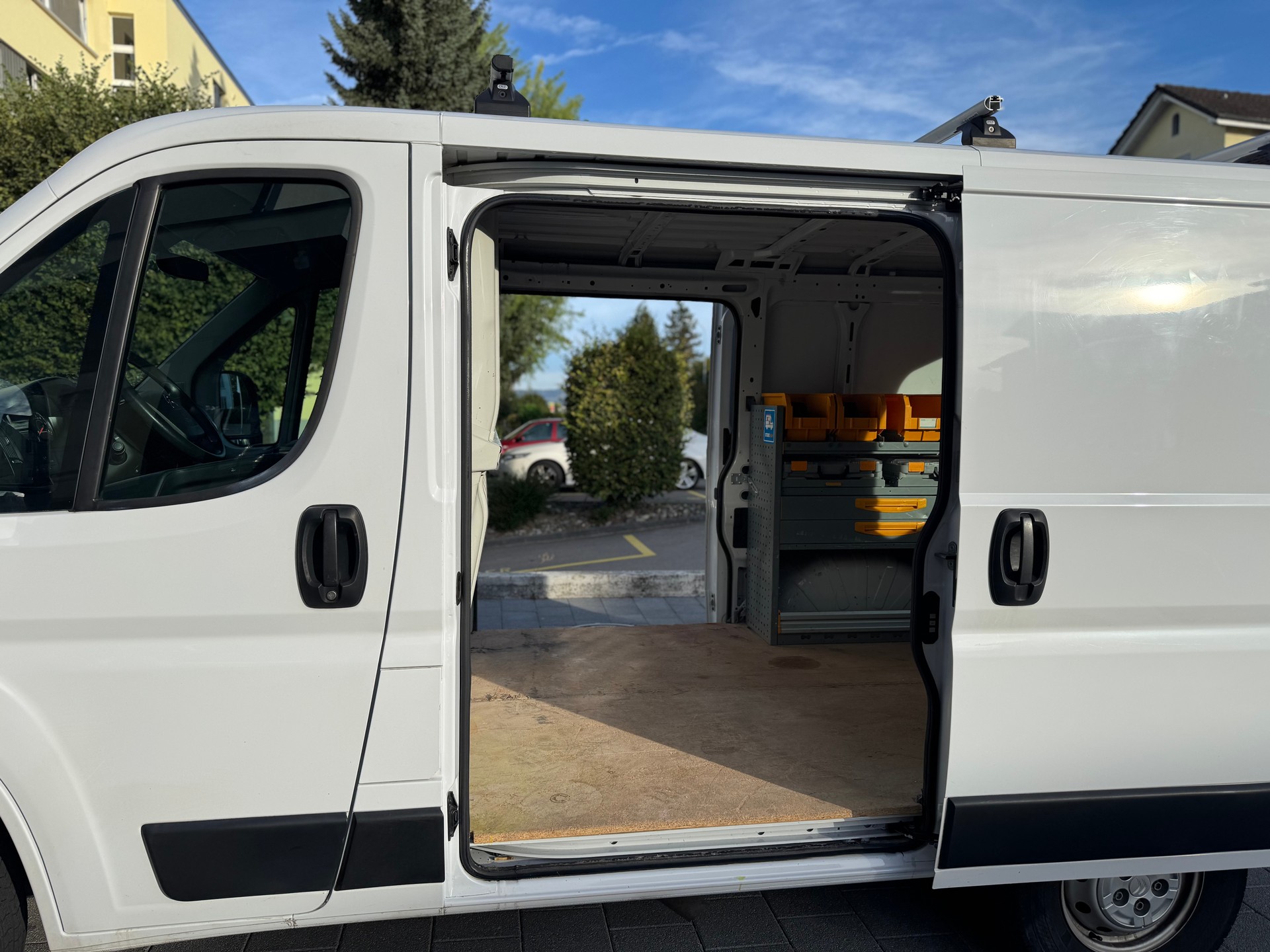 CITROEN Jumper 30 2.2 BlueHDi 120 Club L1H1-image-13