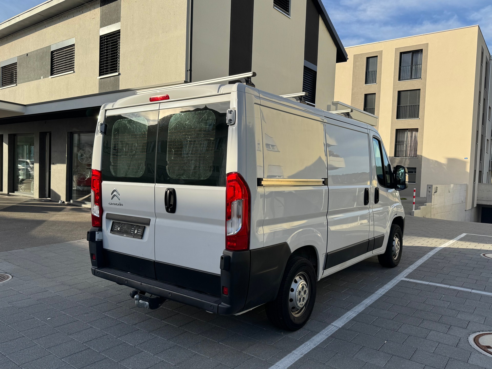 CITROEN Jumper 30 2.2 BlueHDi 120 Club L1H1-image-4