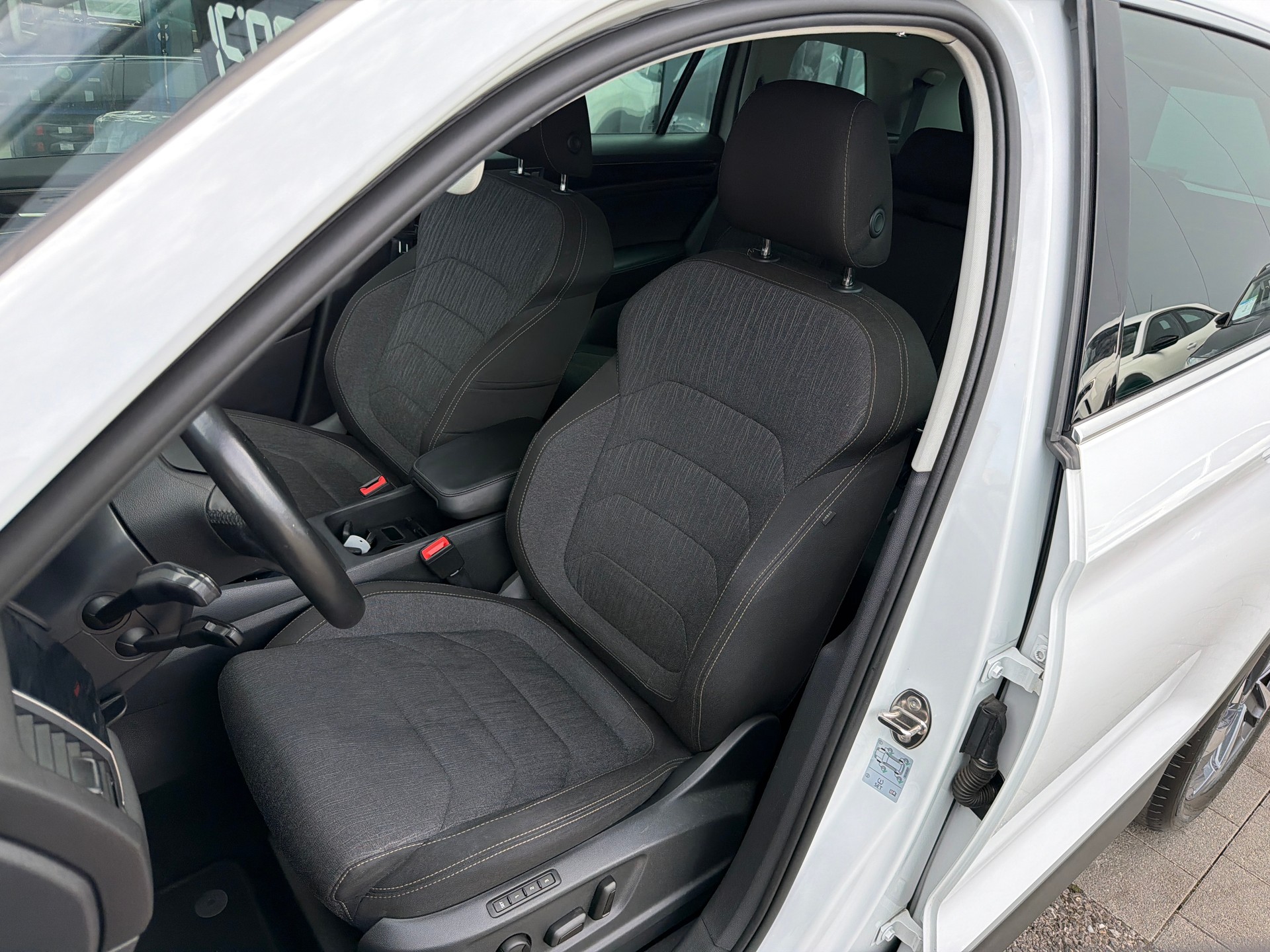 SKODA Kodiaq 2.0 TDI CR Style 4x4 DSG 7 Sitze-image-10