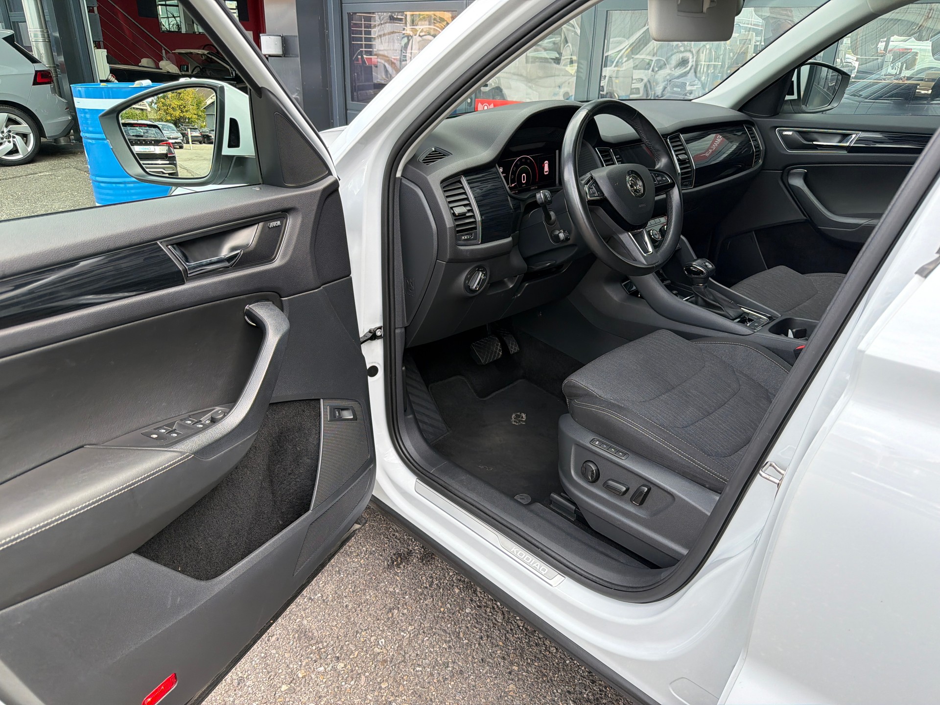 SKODA Kodiaq 2.0 TDI CR Style 4x4 DSG 7 Sitze-image-9