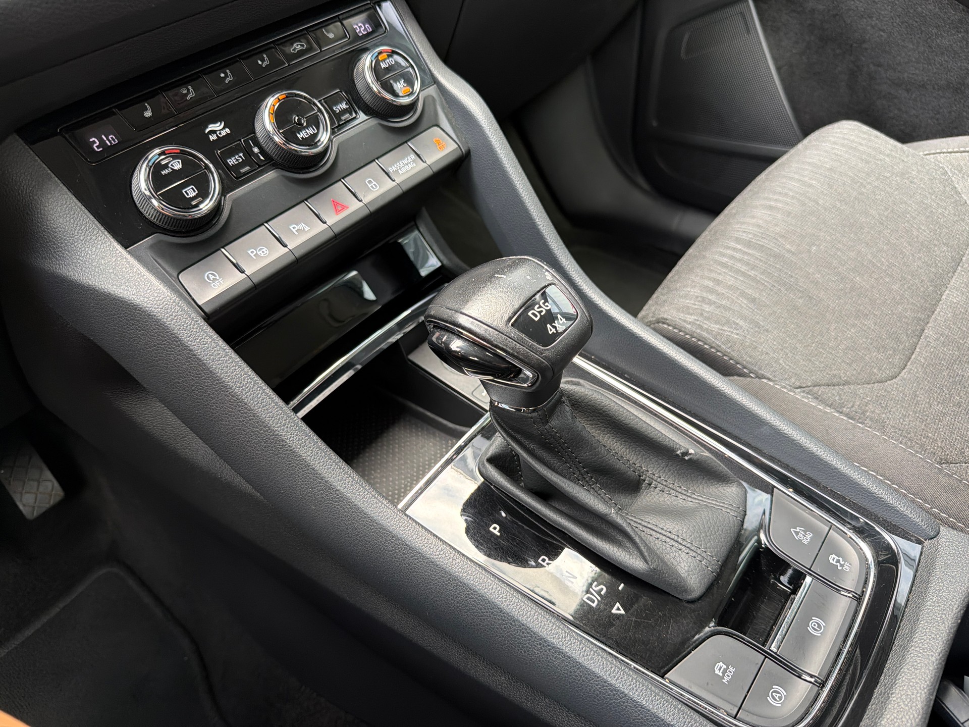 SKODA Kodiaq 2.0 TDI CR Style 4x4 DSG 7 Sitze-image-17