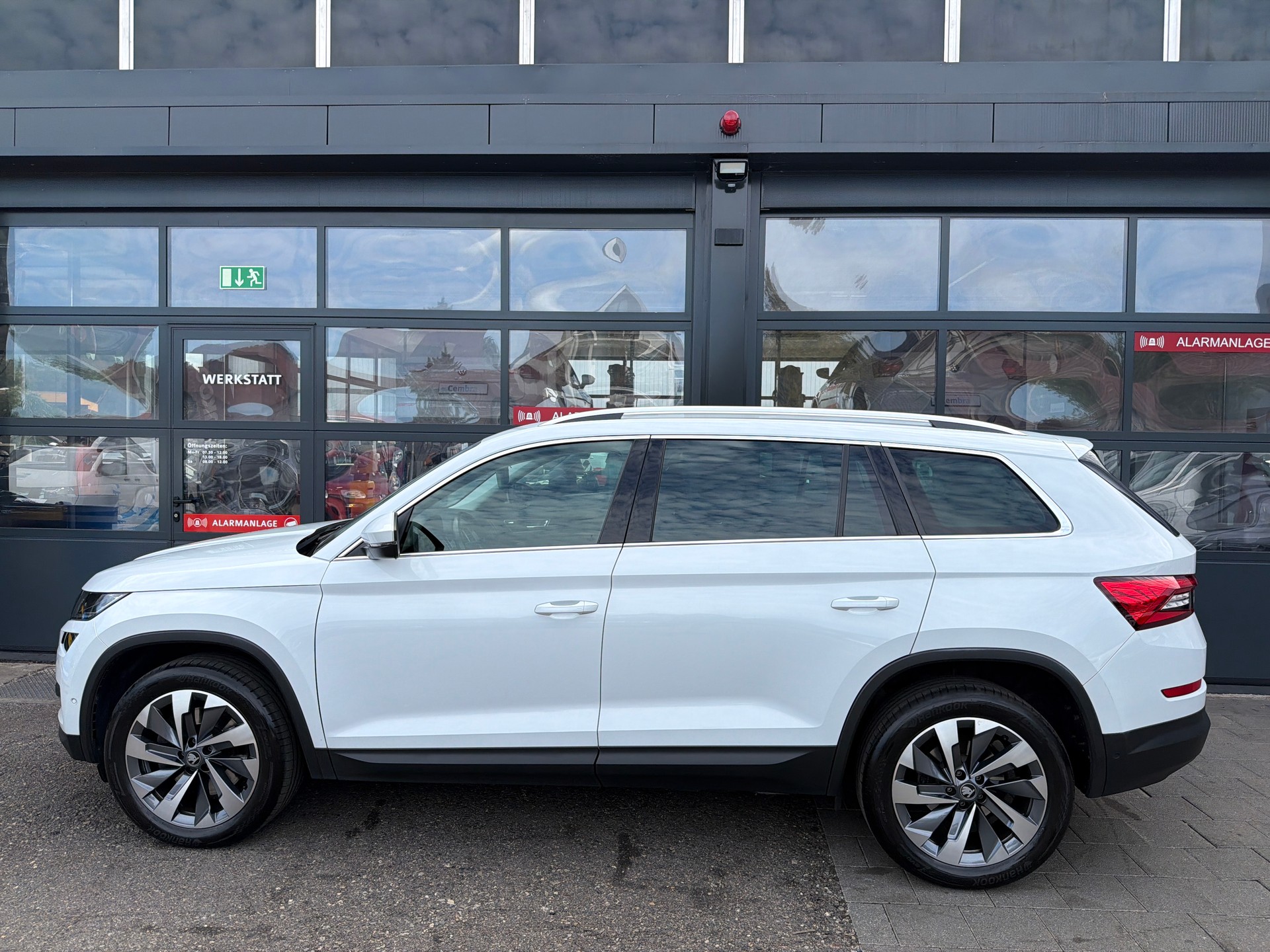 SKODA Kodiaq 2.0 TDI CR Style 4x4 DSG 7 Sitze-showroom-element-2