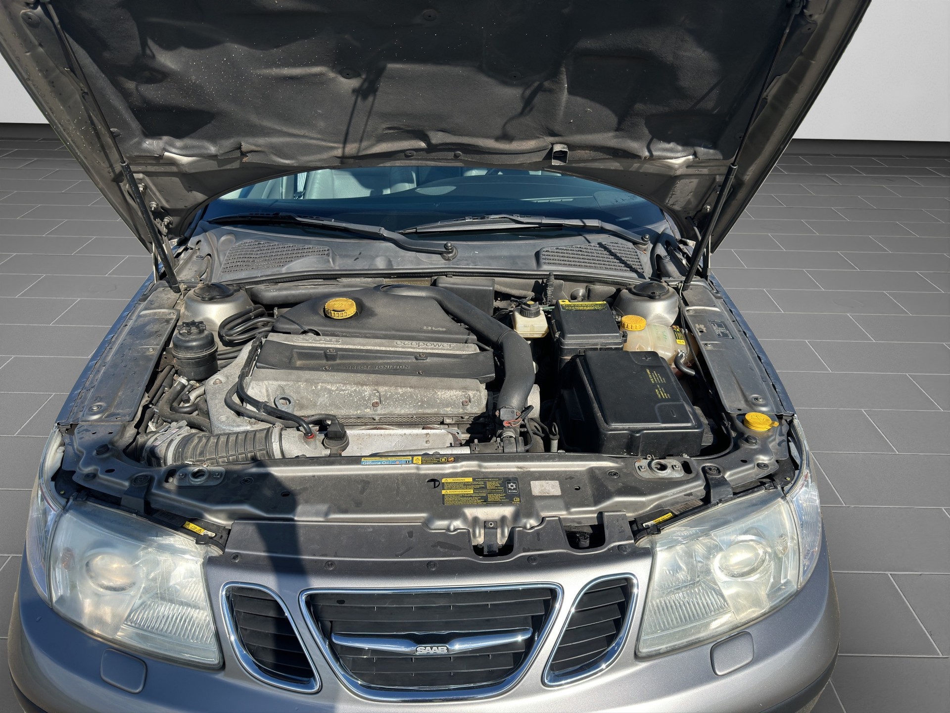 SAAB 9-5 2.3T Aero-image-15