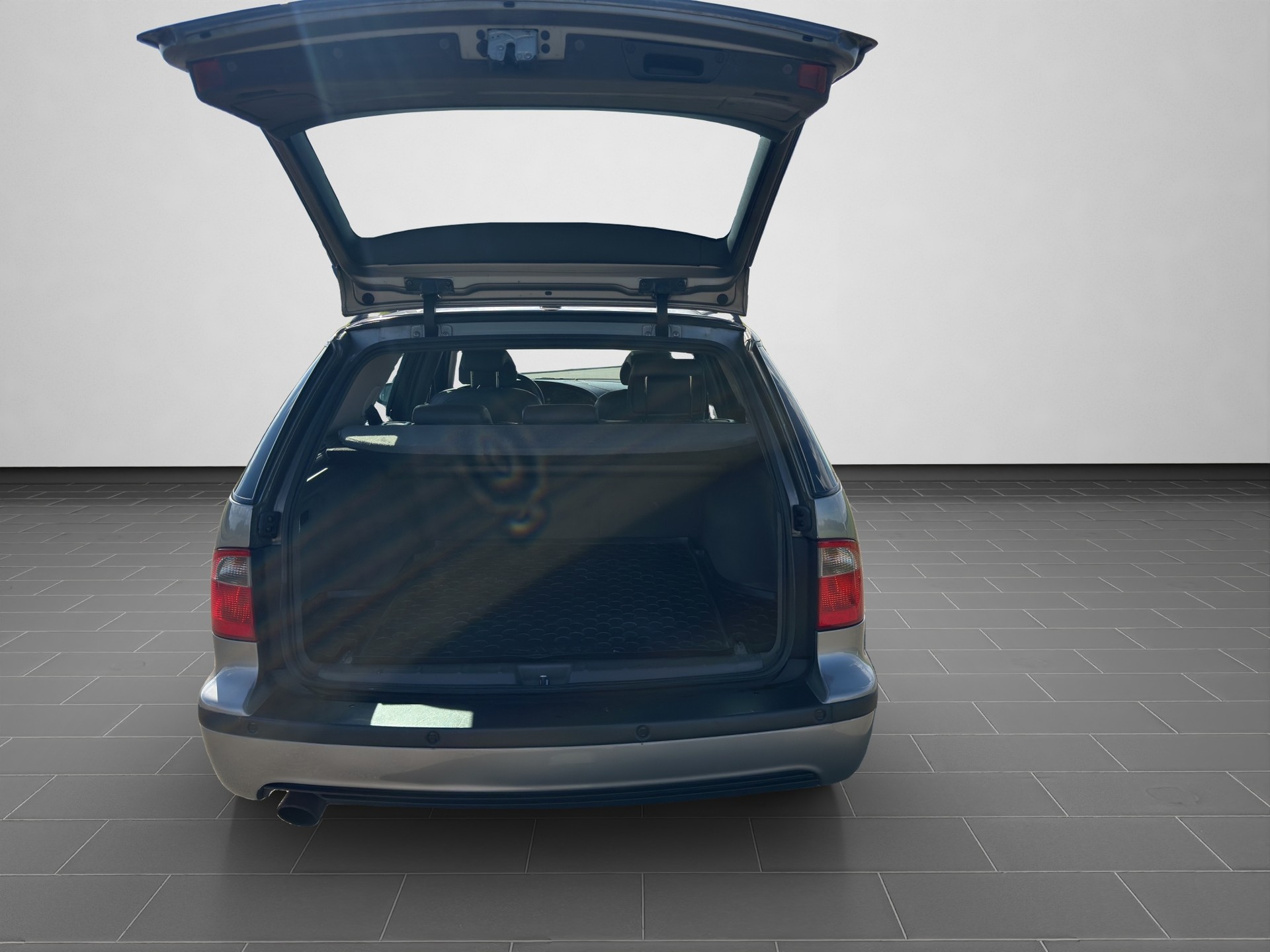 SAAB 9-5 2.3T Aero-image-14