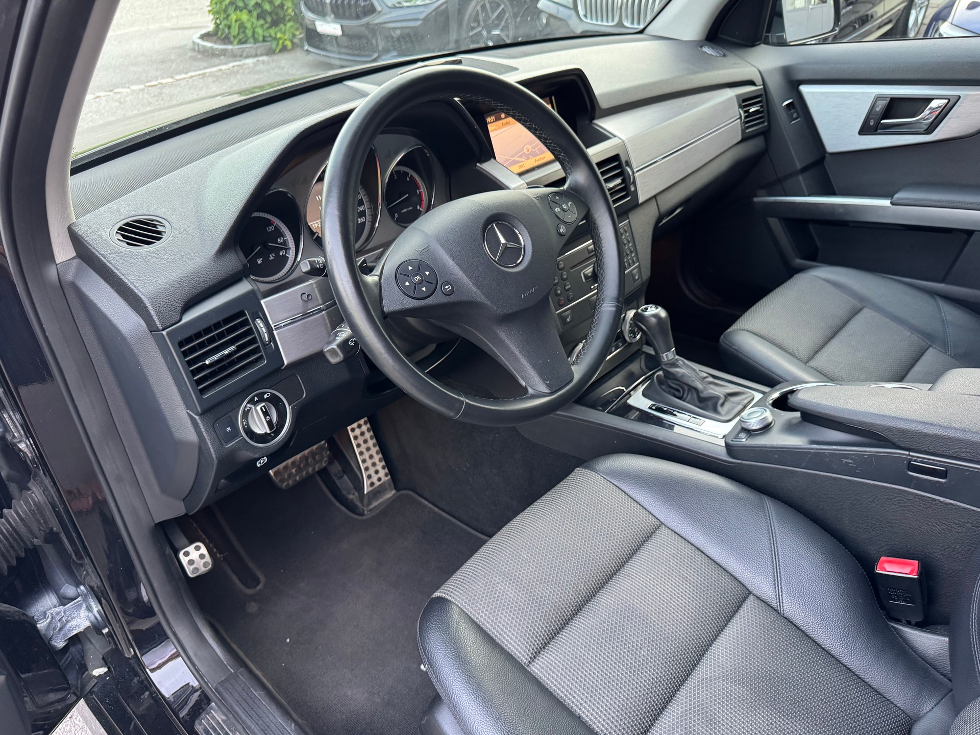 MERCEDES-BENZ GLK 250 CDI BlueEfficiency 4Matic 7G-Tronic-image-25