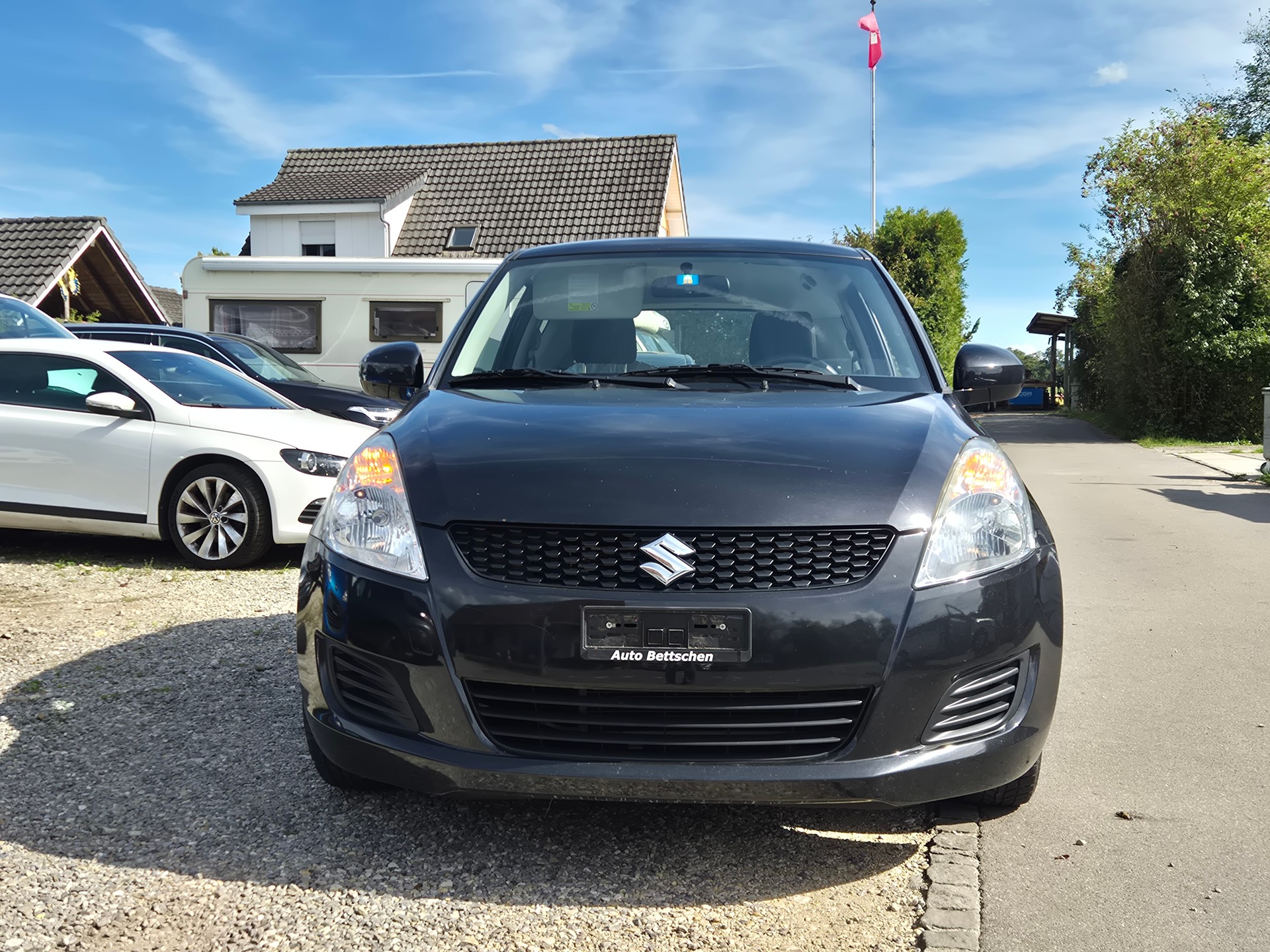 SUZUKI Swift 1. Hand Frisch MFK / Service Top Gepflegt-image-1