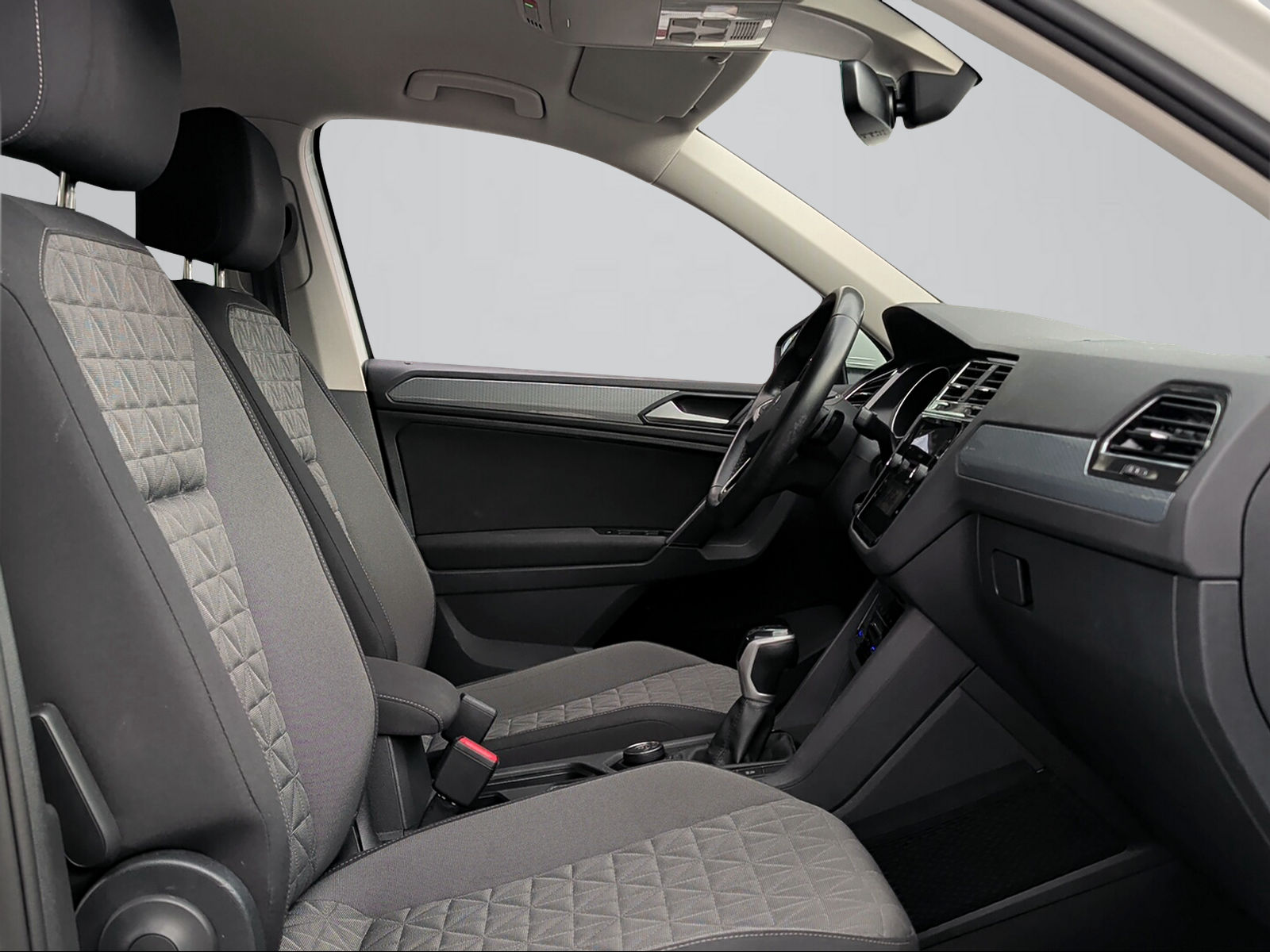 VW Tiguan 2.0TSI Life 4Motion DSG-image-6