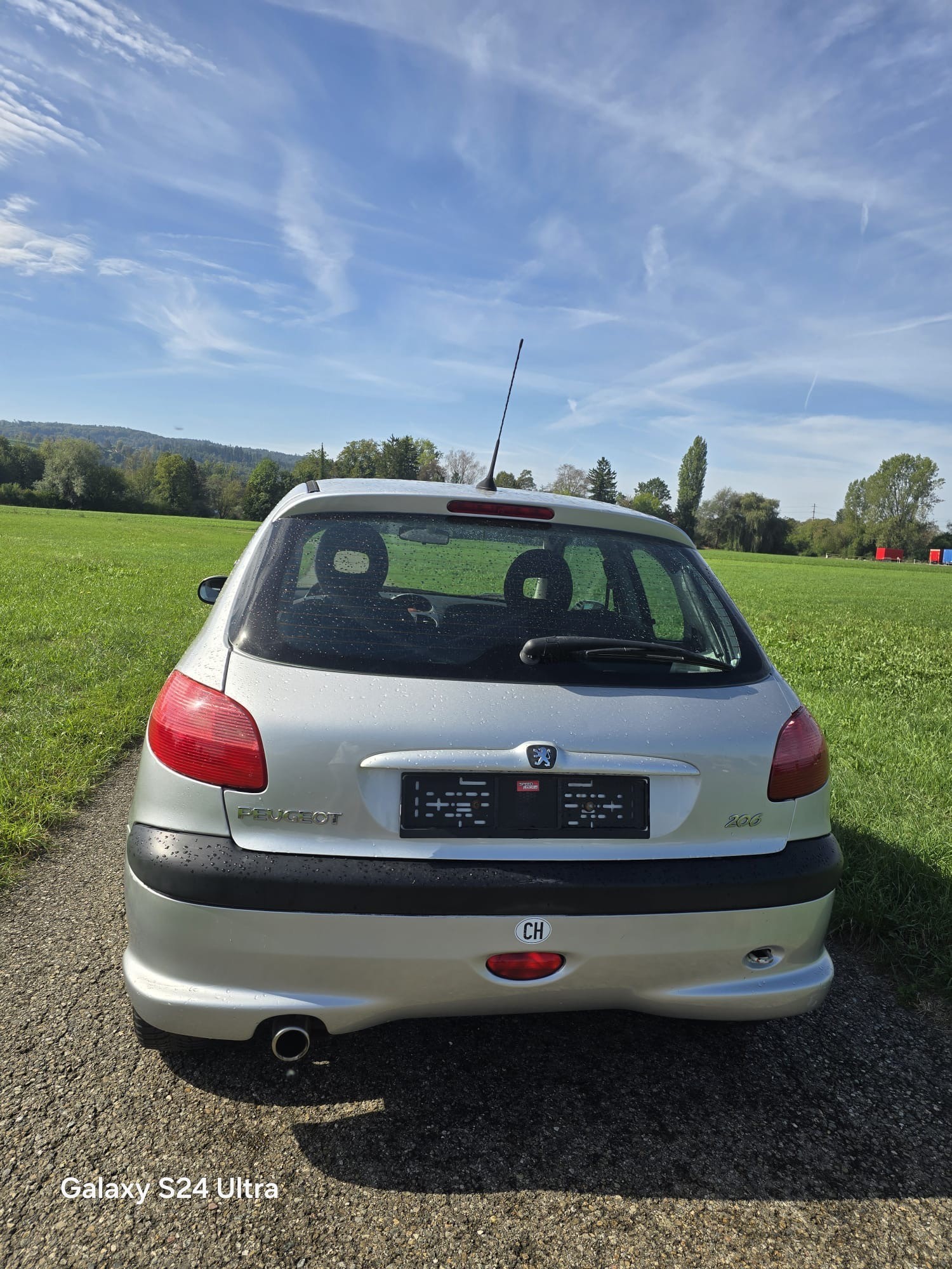 PEUGEOT 206 1.6 16V Quiksilver-image-0