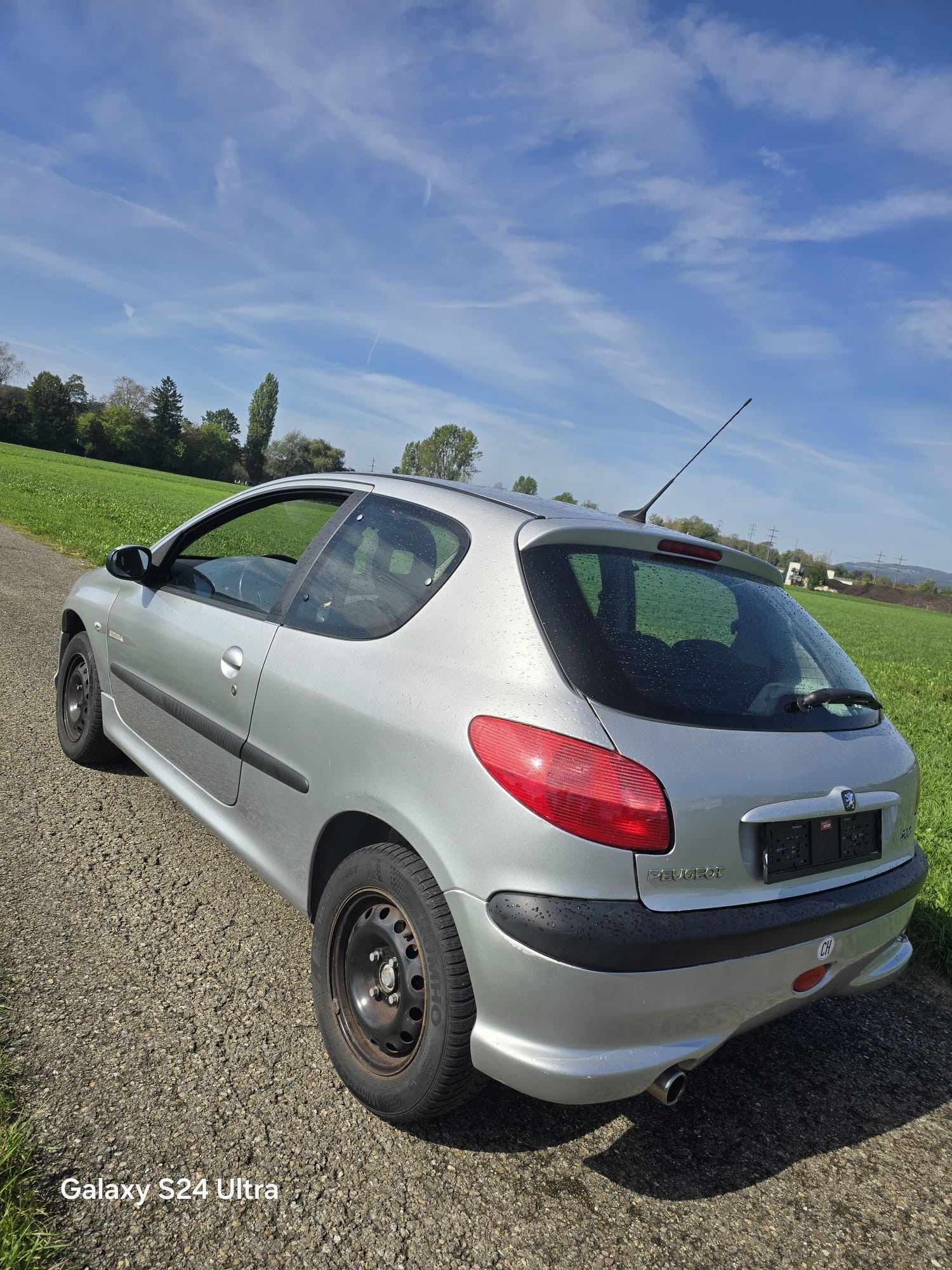 PEUGEOT 206 1.6 16V Quiksilver-image-1