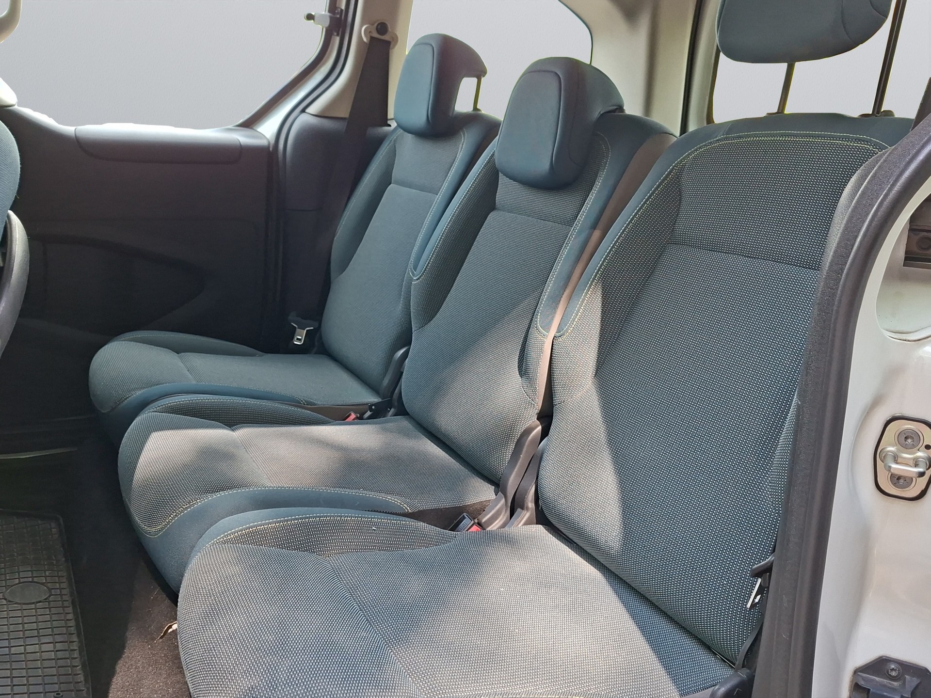 CITROEN Berlingo 1.6 BlueHDi Feel-image-12