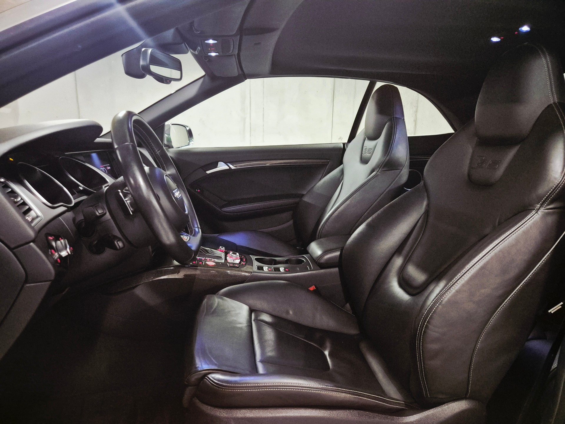 AUDI S5 Cabrio 3.0 TFSI quattro S-tronic-image-8