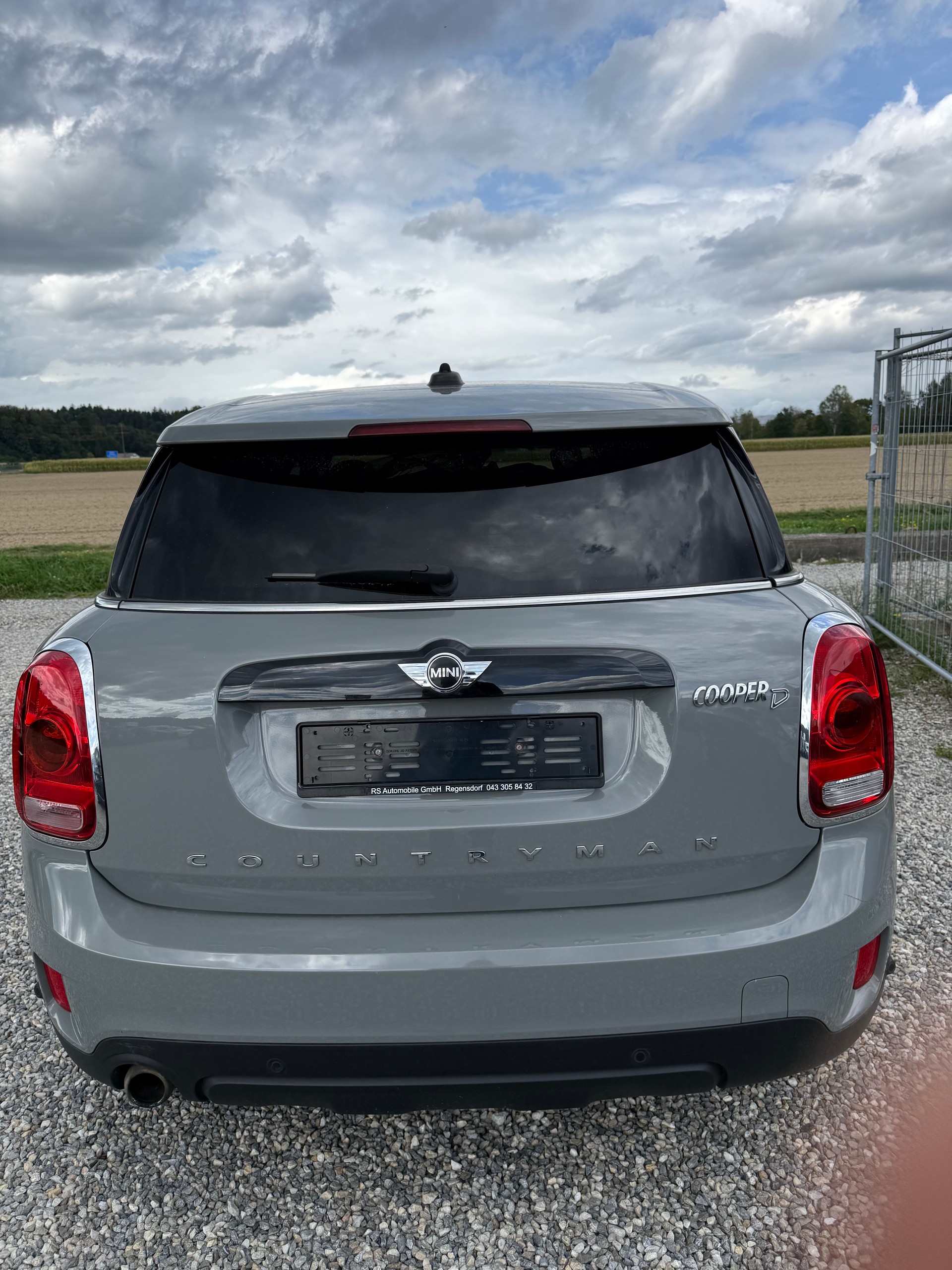 MINI Countryman Cooper D ALL4-image-3