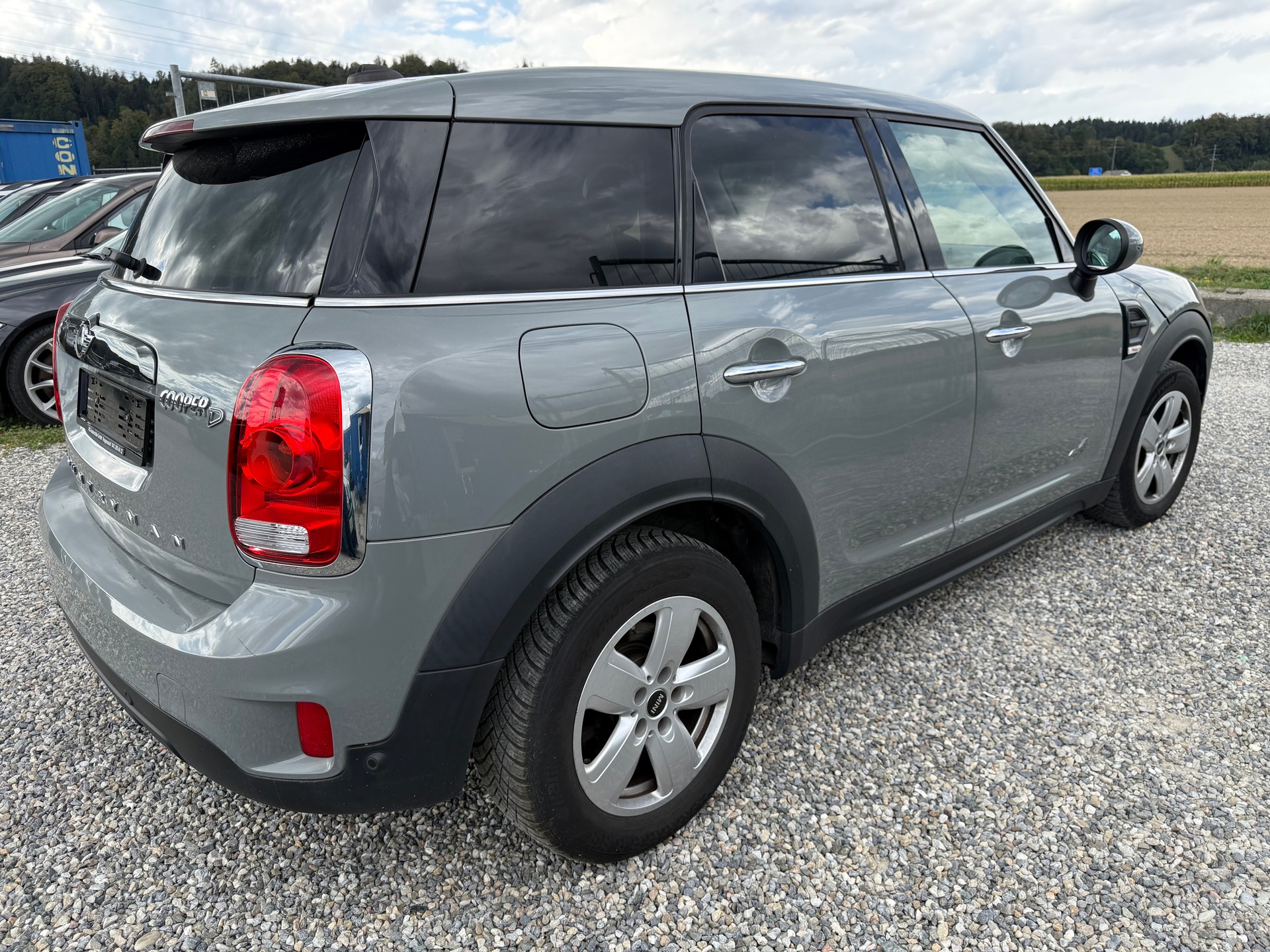 MINI Countryman Cooper D ALL4-image-2