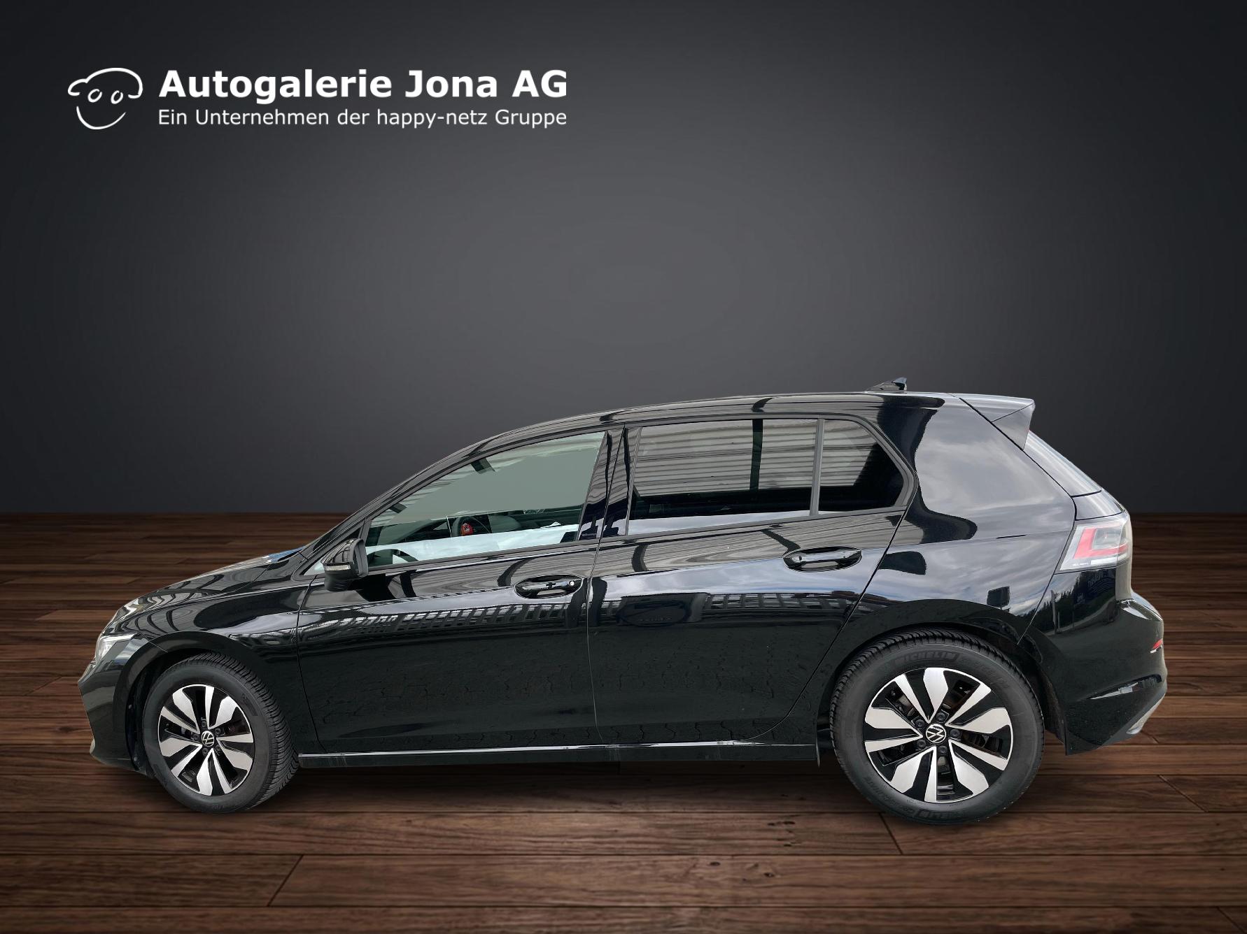 VW Golf VIII 1.5 eTSI Life DSG-image-1