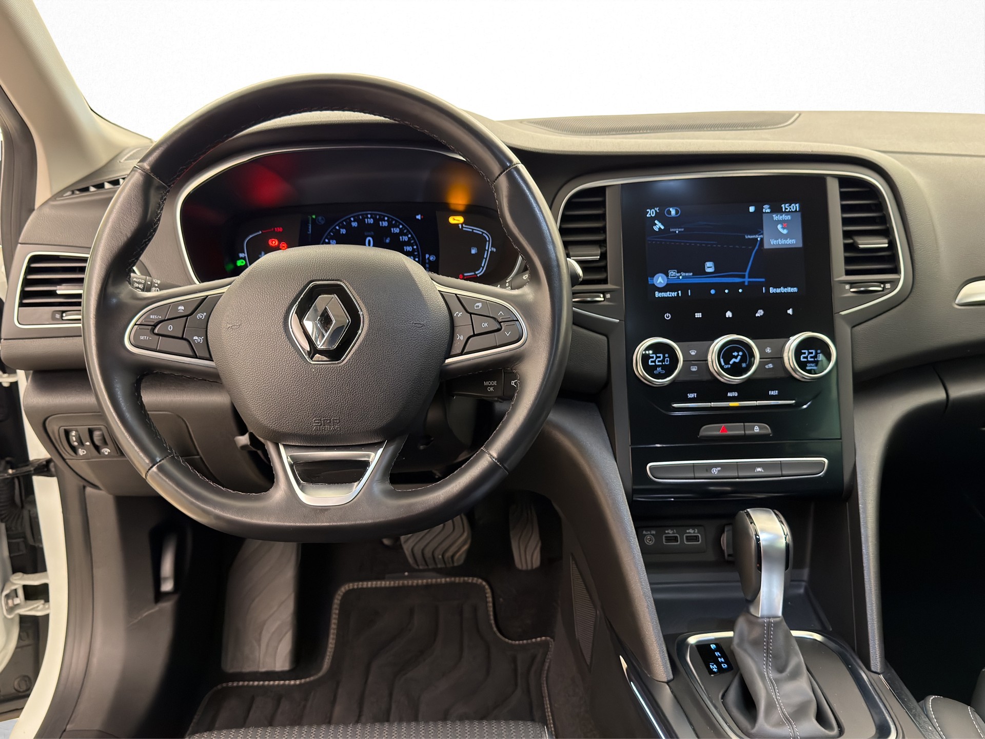 RENAULT Megane 1.3 TCe 140 Intens EDC-image-9