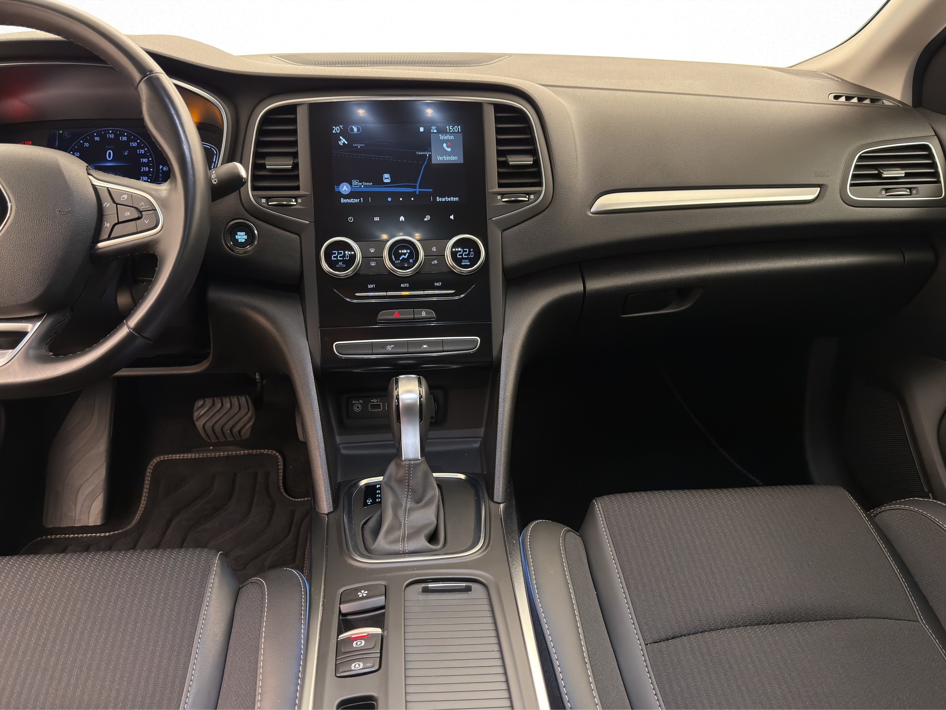 RENAULT Megane 1.3 TCe 140 Intens EDC-image-10