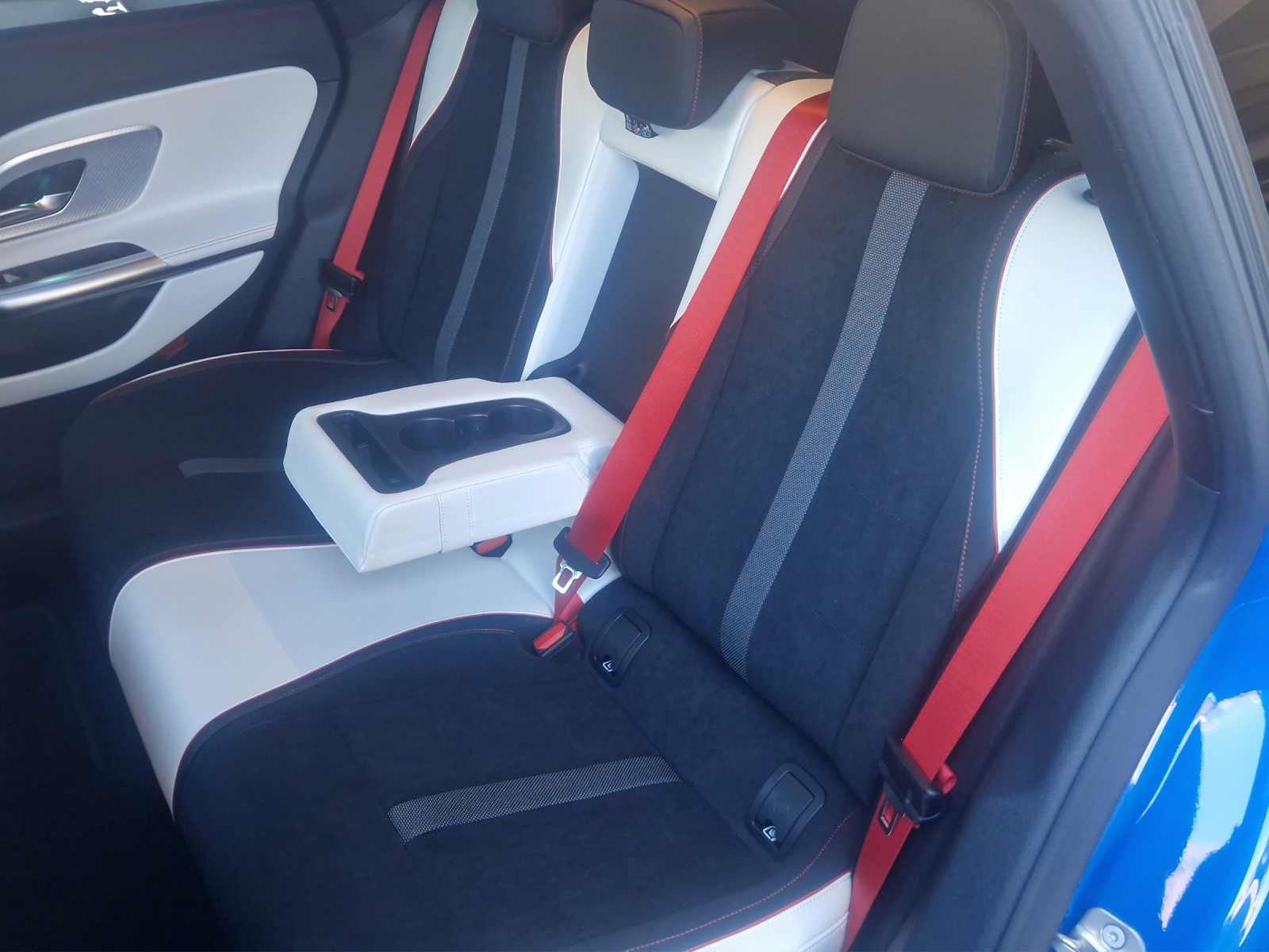 MERCEDES-BENZ CLA Shooting Brake 220 4Matic 8G-DCT-image-10