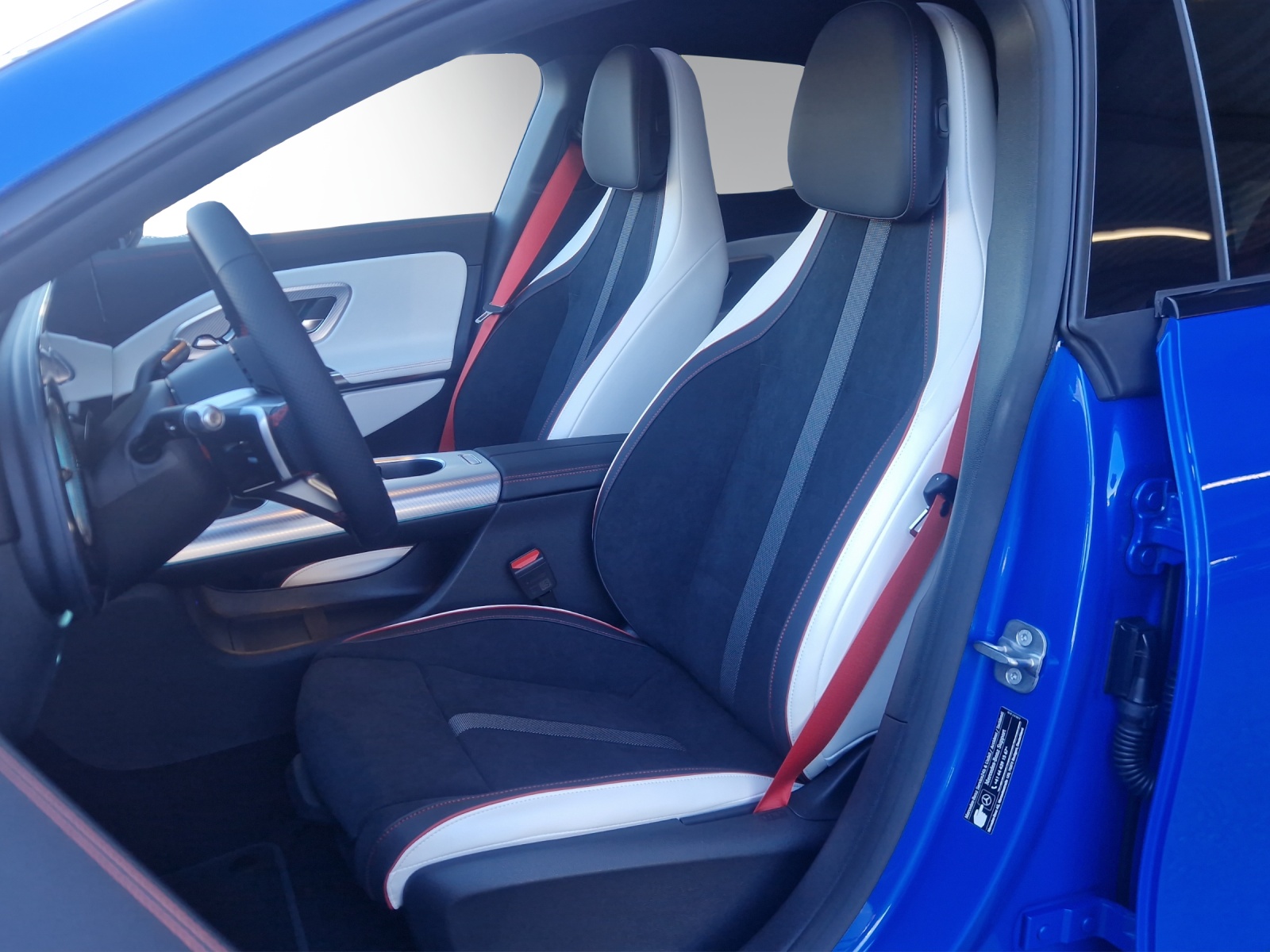 MERCEDES-BENZ CLA Shooting Brake 220 4Matic 8G-DCT-image-8