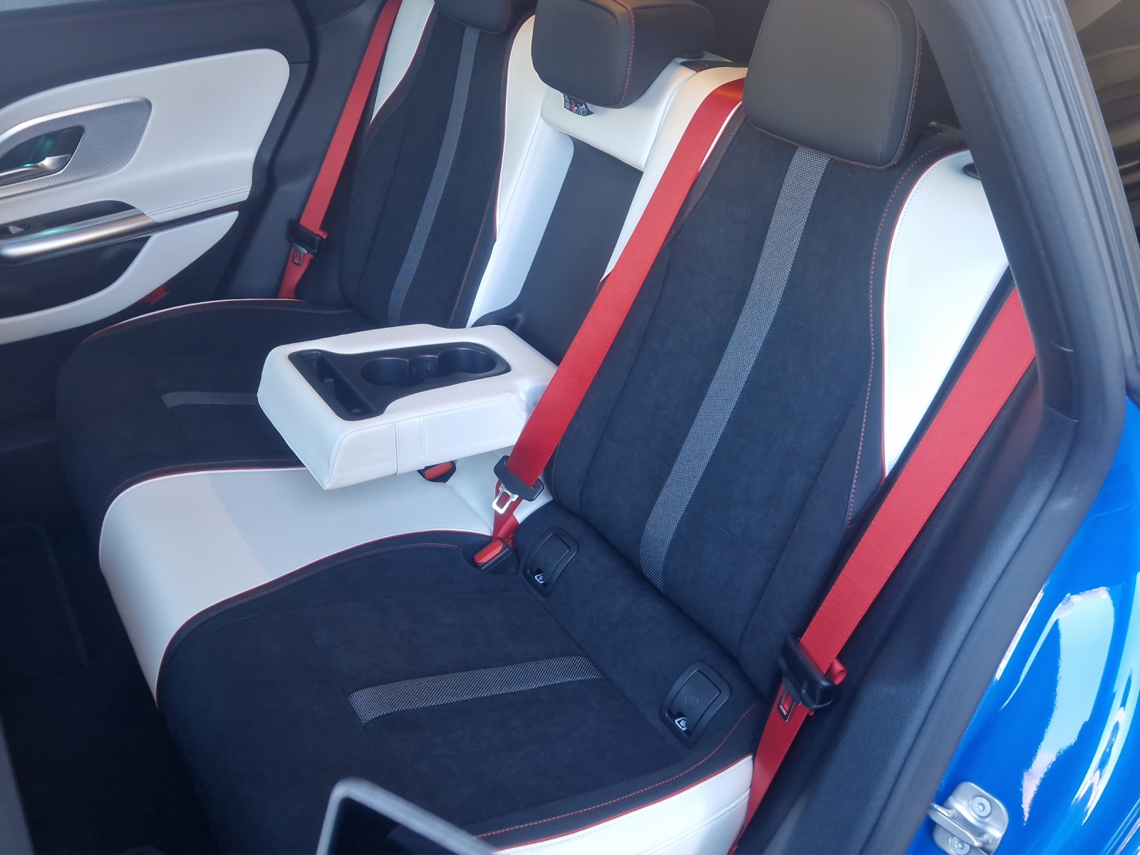 Image MERCEDES-BENZ CLA-220 CLA Shooting Brake 220 4Matic 8G-DCT
