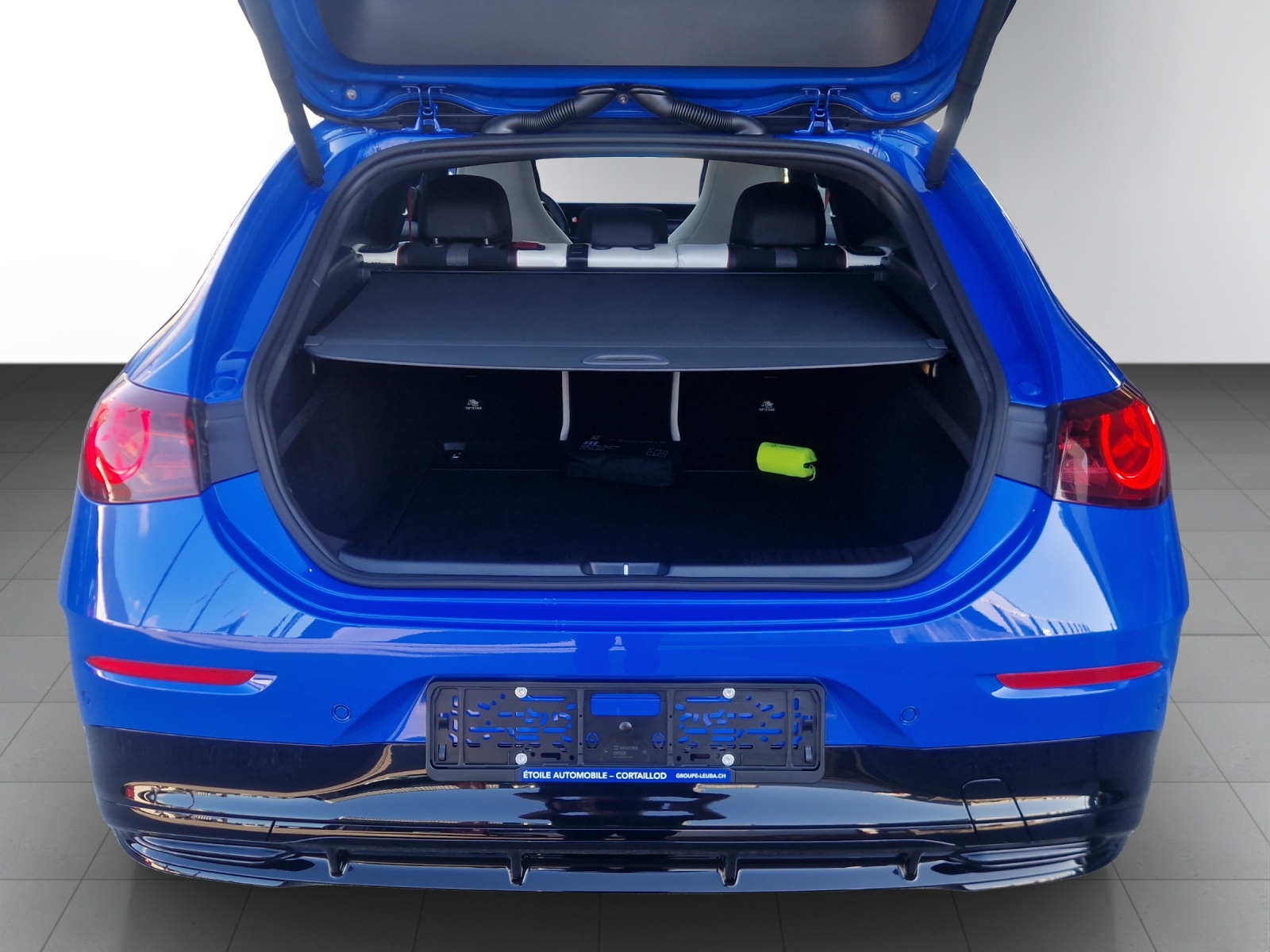 MERCEDES-BENZ CLA Shooting Brake 220 4Matic 8G-DCT-image-5