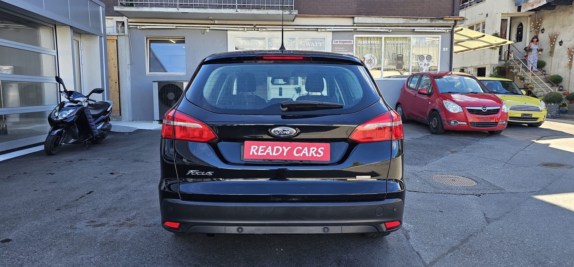 FORD Focus 1.0 SCTi Black Edition-image-7