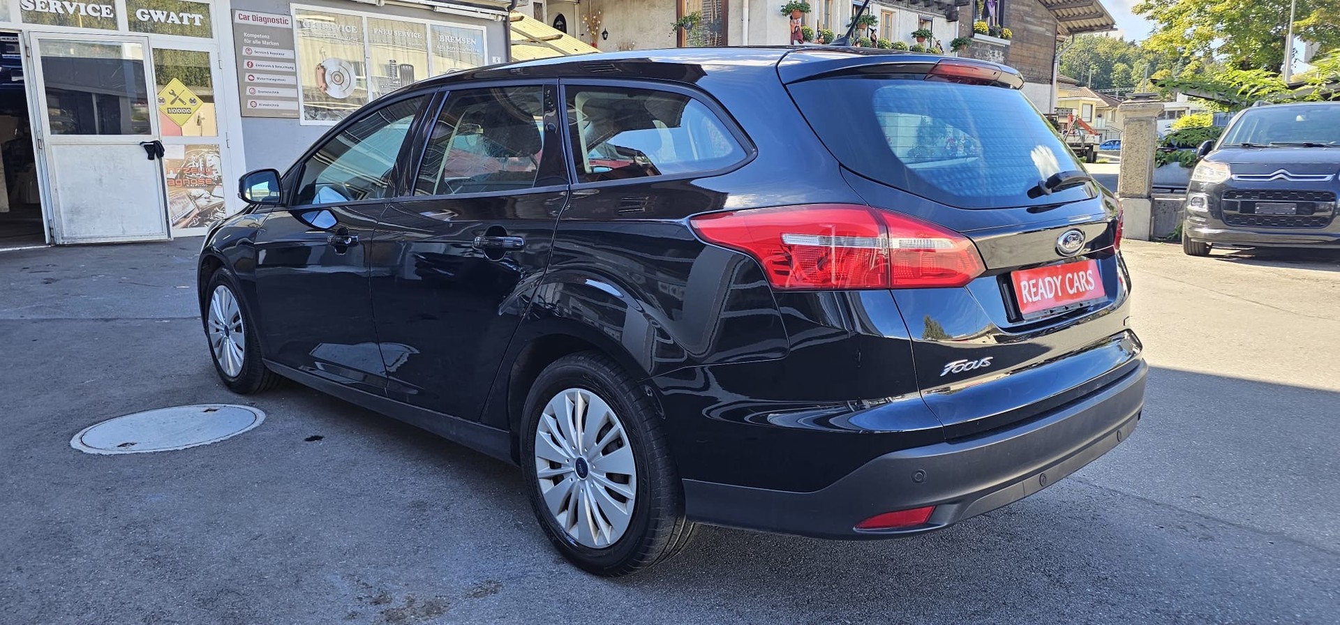 FORD Focus 1.0 SCTi Black Edition-image-6
