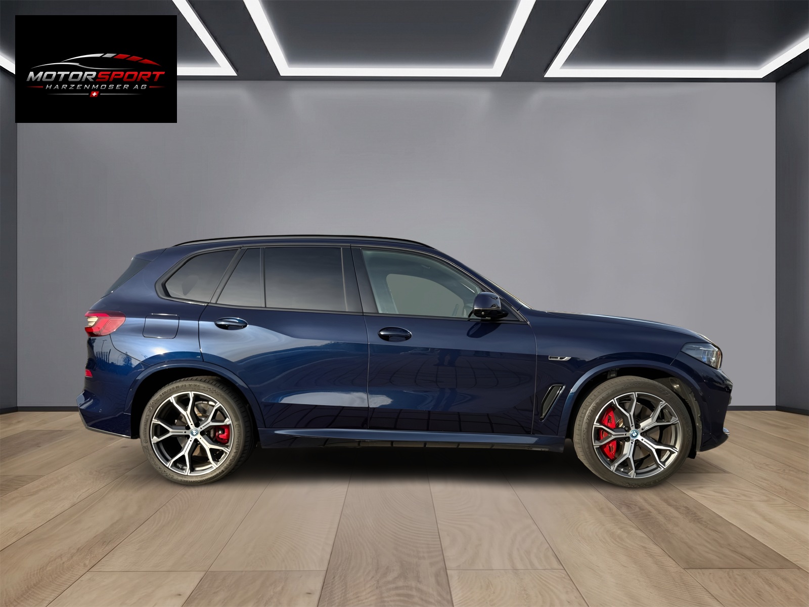 BMW X5 xDrive45e M Sport Steptronic-showroom-element-3