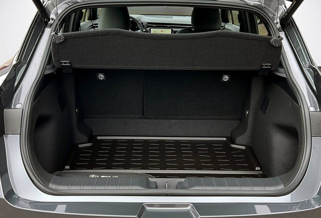 LEXUS LBX 1.5 HEV 1.4kWh Elegant-image-4