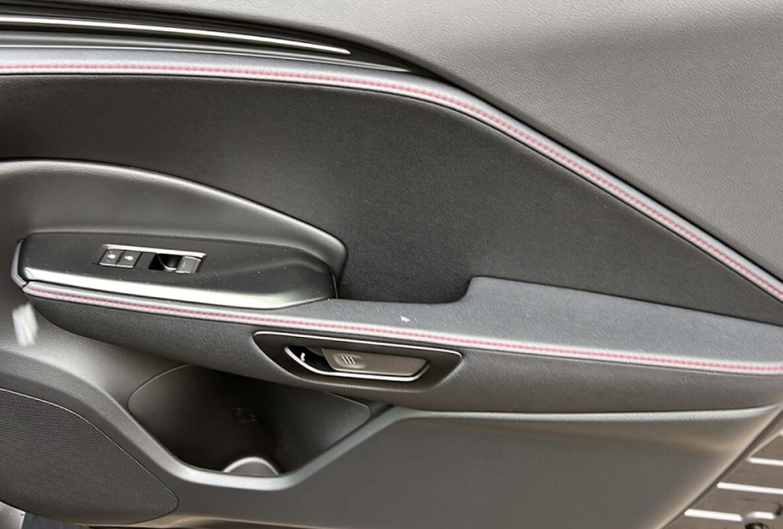 LEXUS LBX 1.5 HEV 1.4kWh Elegant-image-11