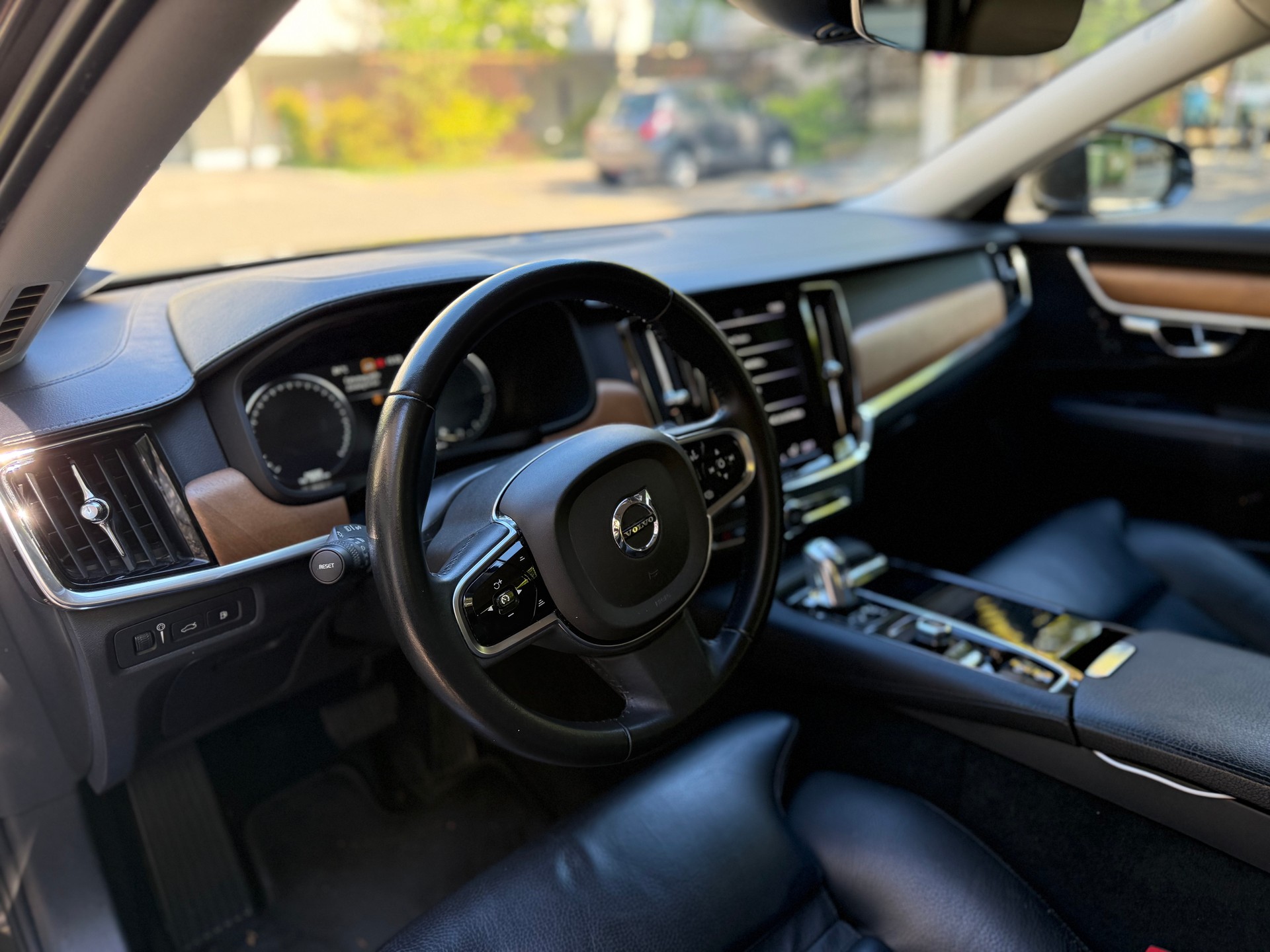 VOLVO 2.0 T8 TE Inscription AWD-image-5