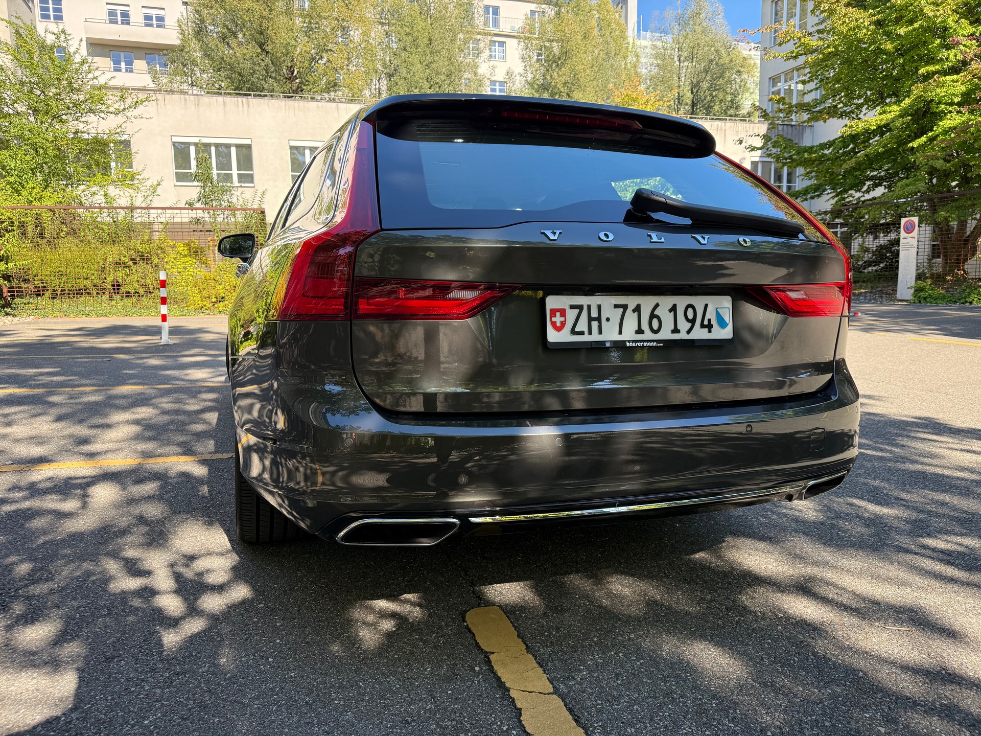 VOLVO 2.0 T8 TE Inscription AWD-image-3