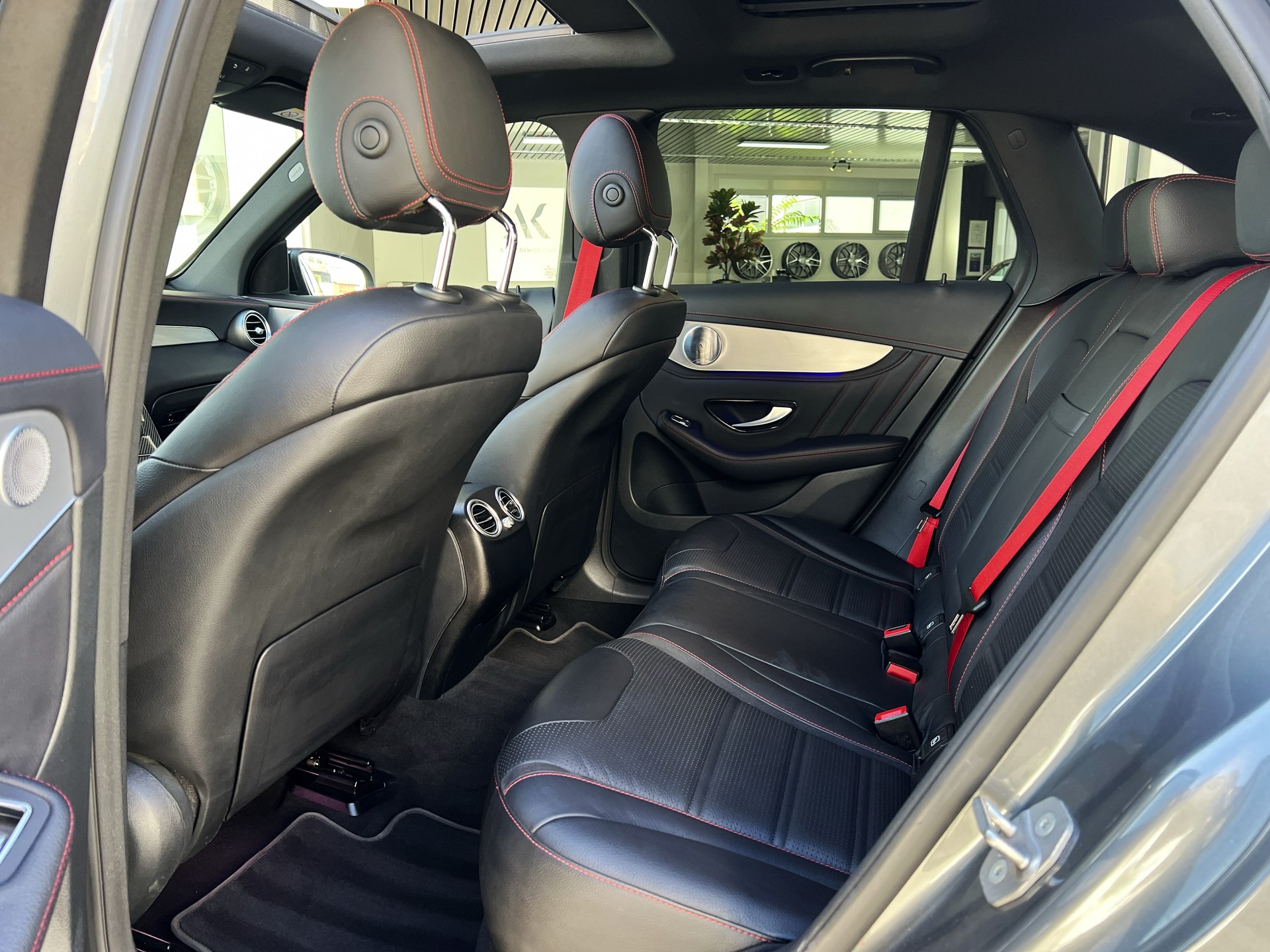 MERCEDES-BENZ GLC 43 AMG 4Matic 9G-Tronic-image-4