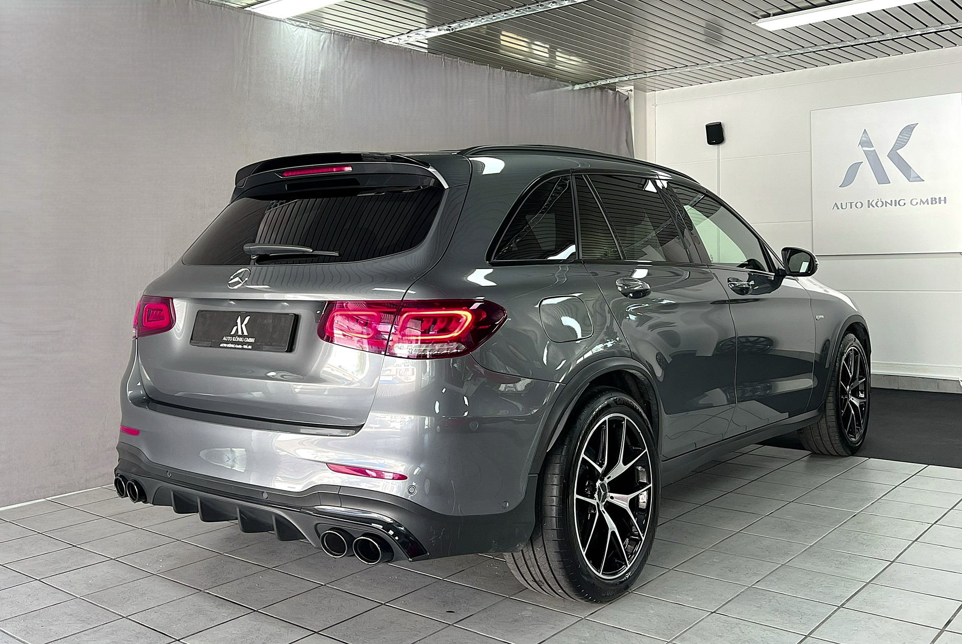 MERCEDES-BENZ GLC 43 AMG 4Matic 9G-Tronic-image-2