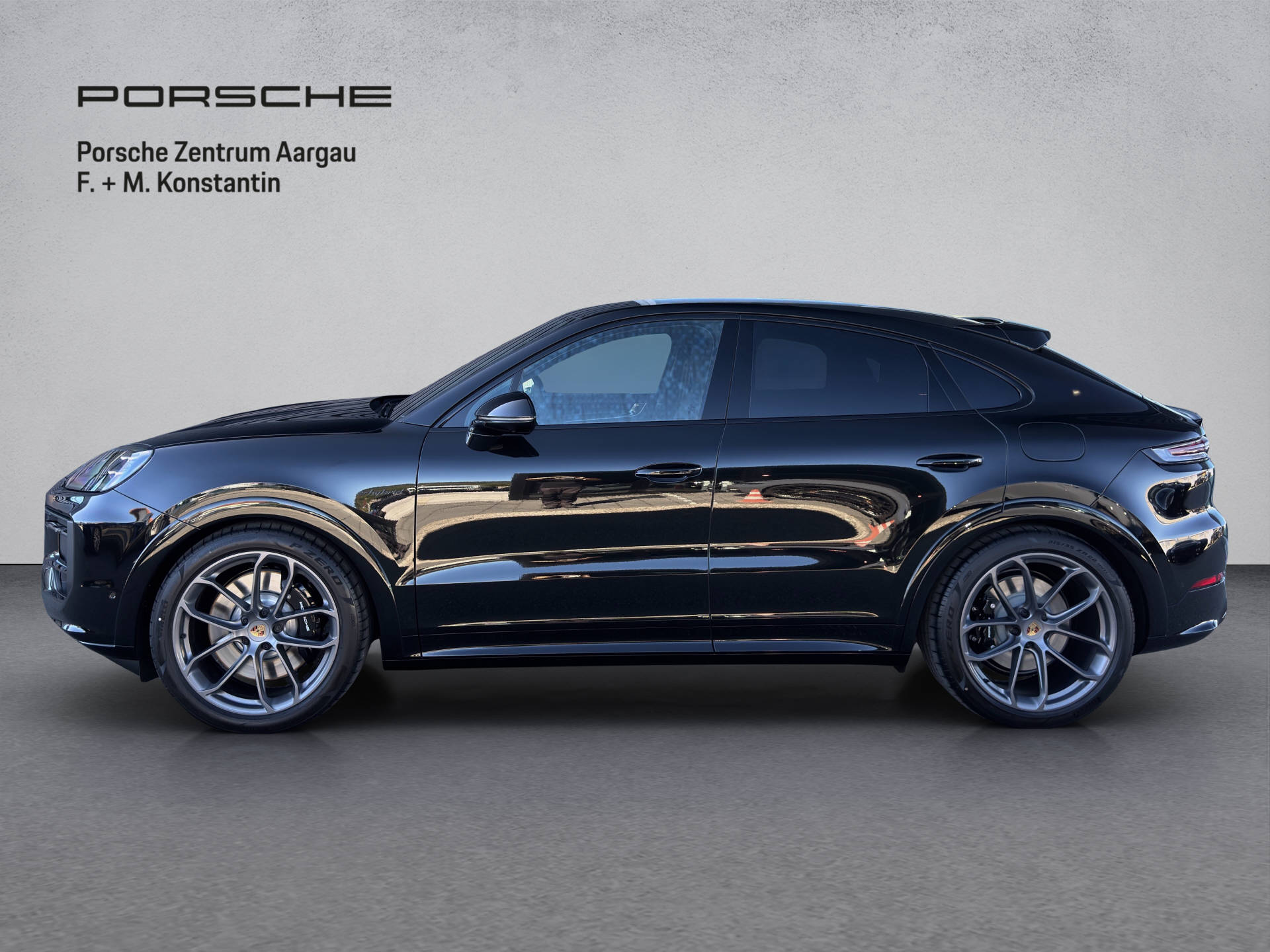 PORSCHE Cayenne S E-Hybrid Coupé Black Edition-image-2