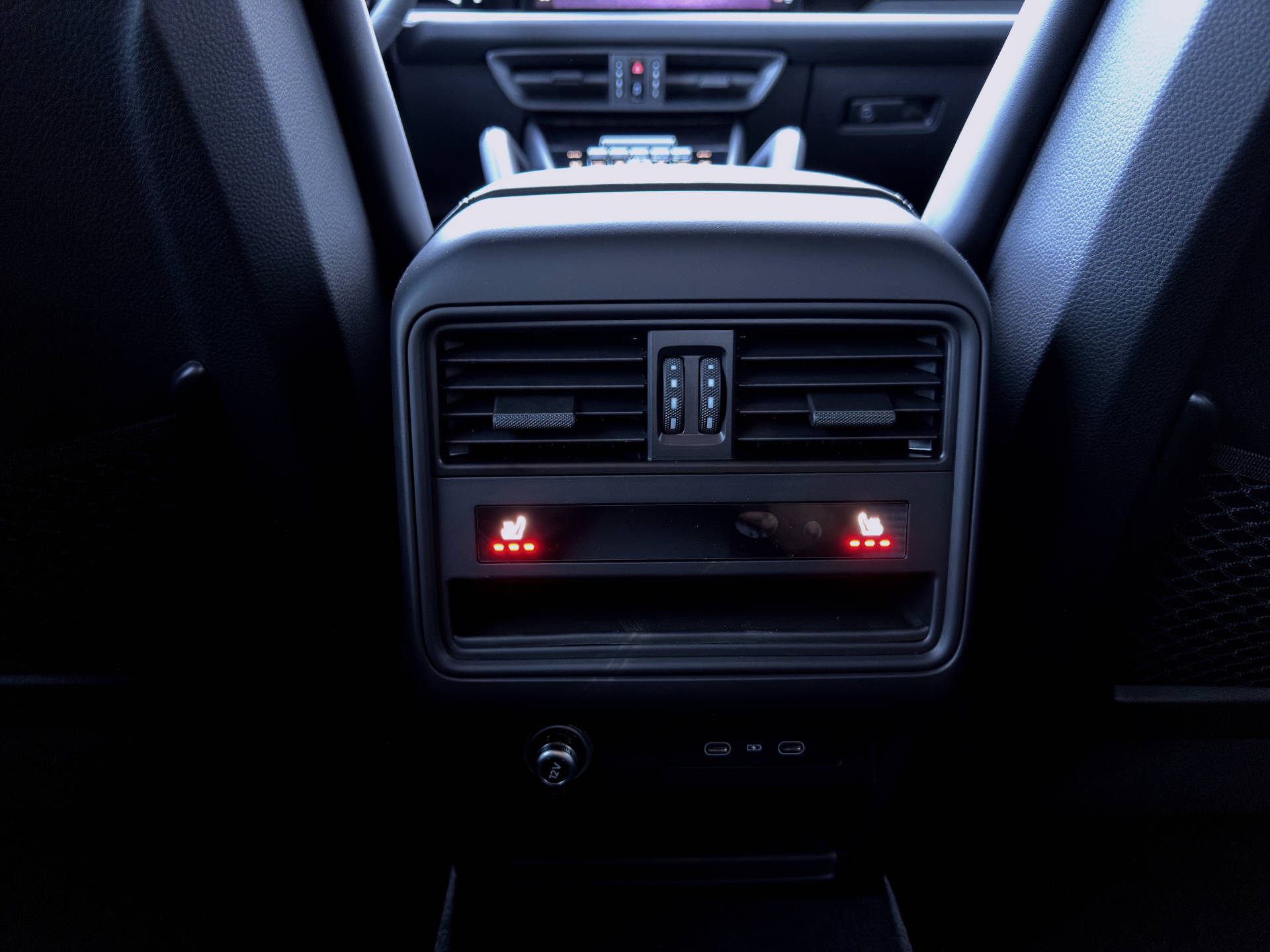 PORSCHE Cayenne S E-Hybrid Coupé Black Edition-image-12
