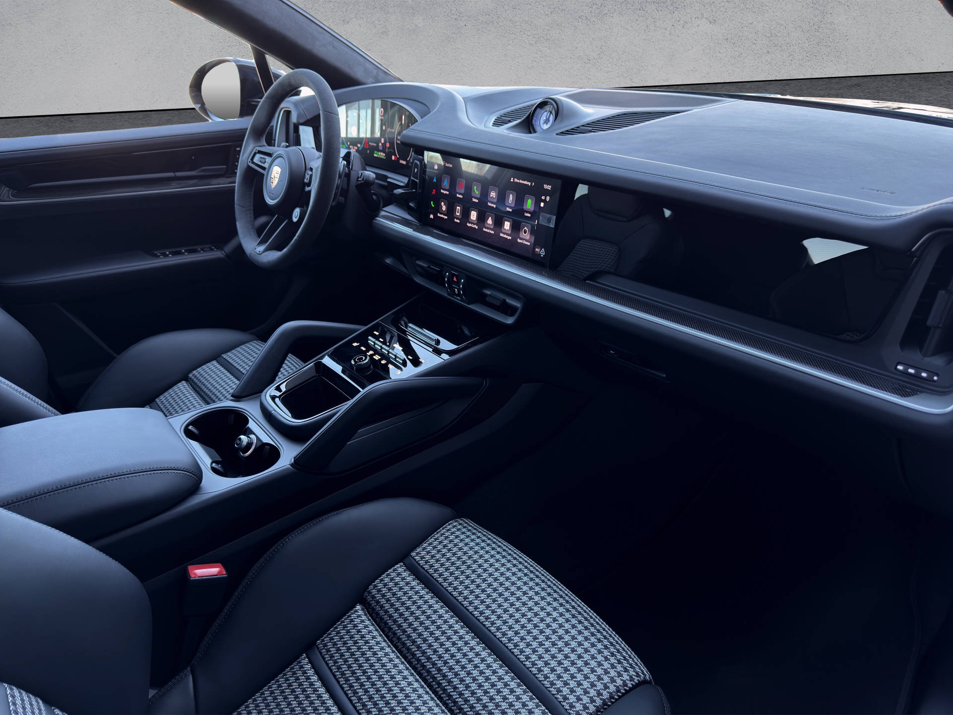 PORSCHE Cayenne S E-Hybrid Coupé Black Edition-image-7