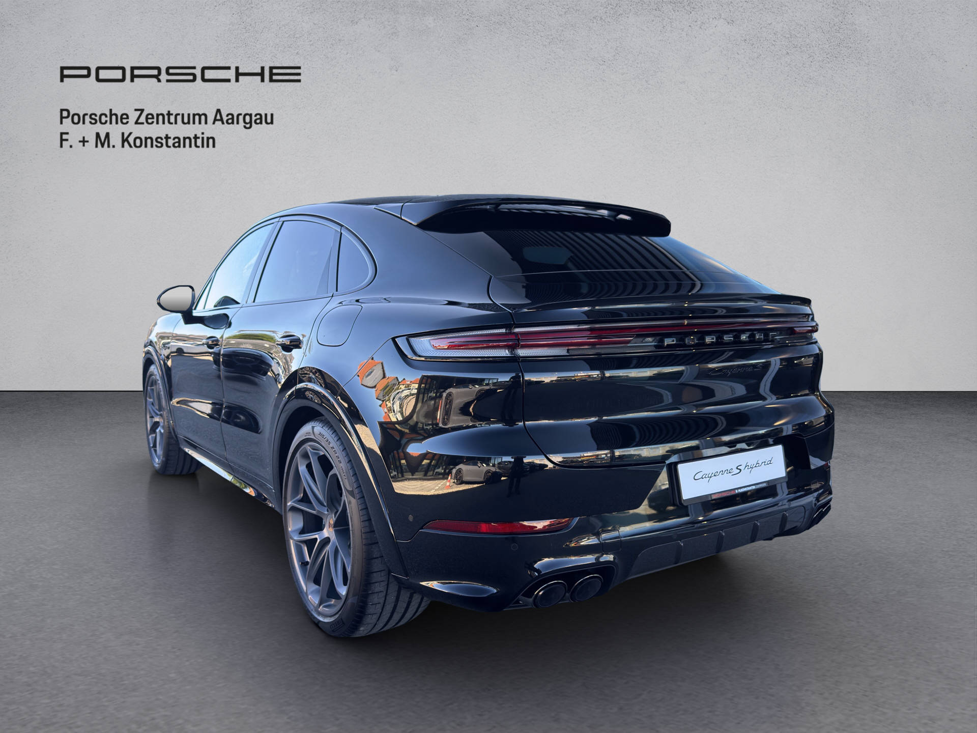 PORSCHE Cayenne S E-Hybrid Coupé Black Edition-image-3
