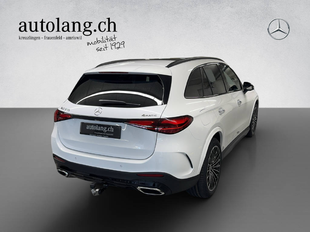 MERCEDES-BENZ GLC 300 AMG Line 4Matic-image-4