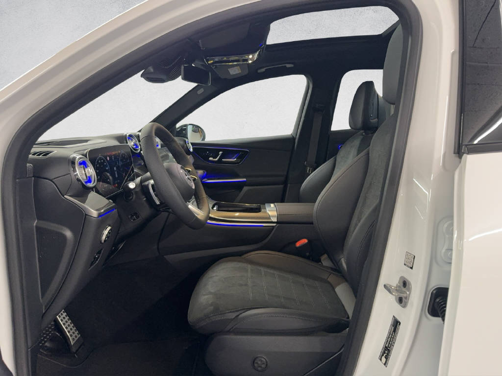 MERCEDES-BENZ GLC 300 AMG Line 4Matic-image-10