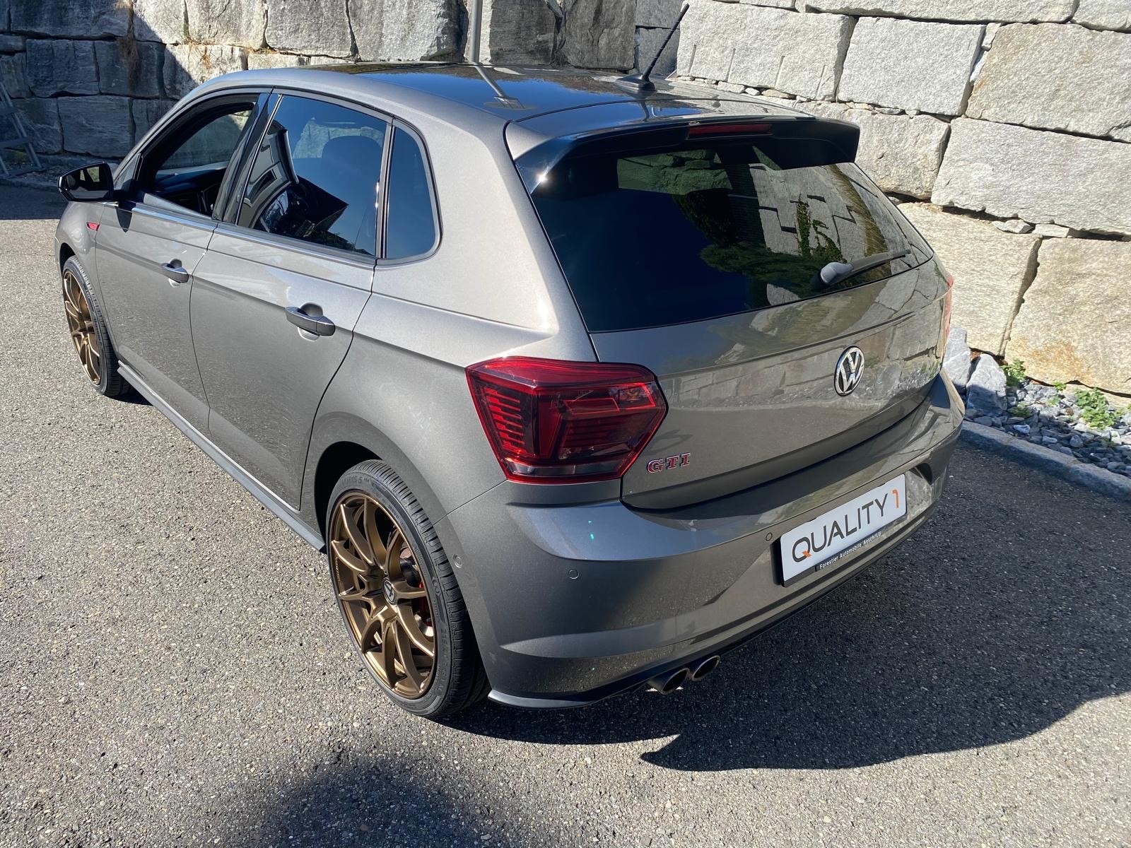 VW Polo 2.0 TSI GTI DSG-image-2