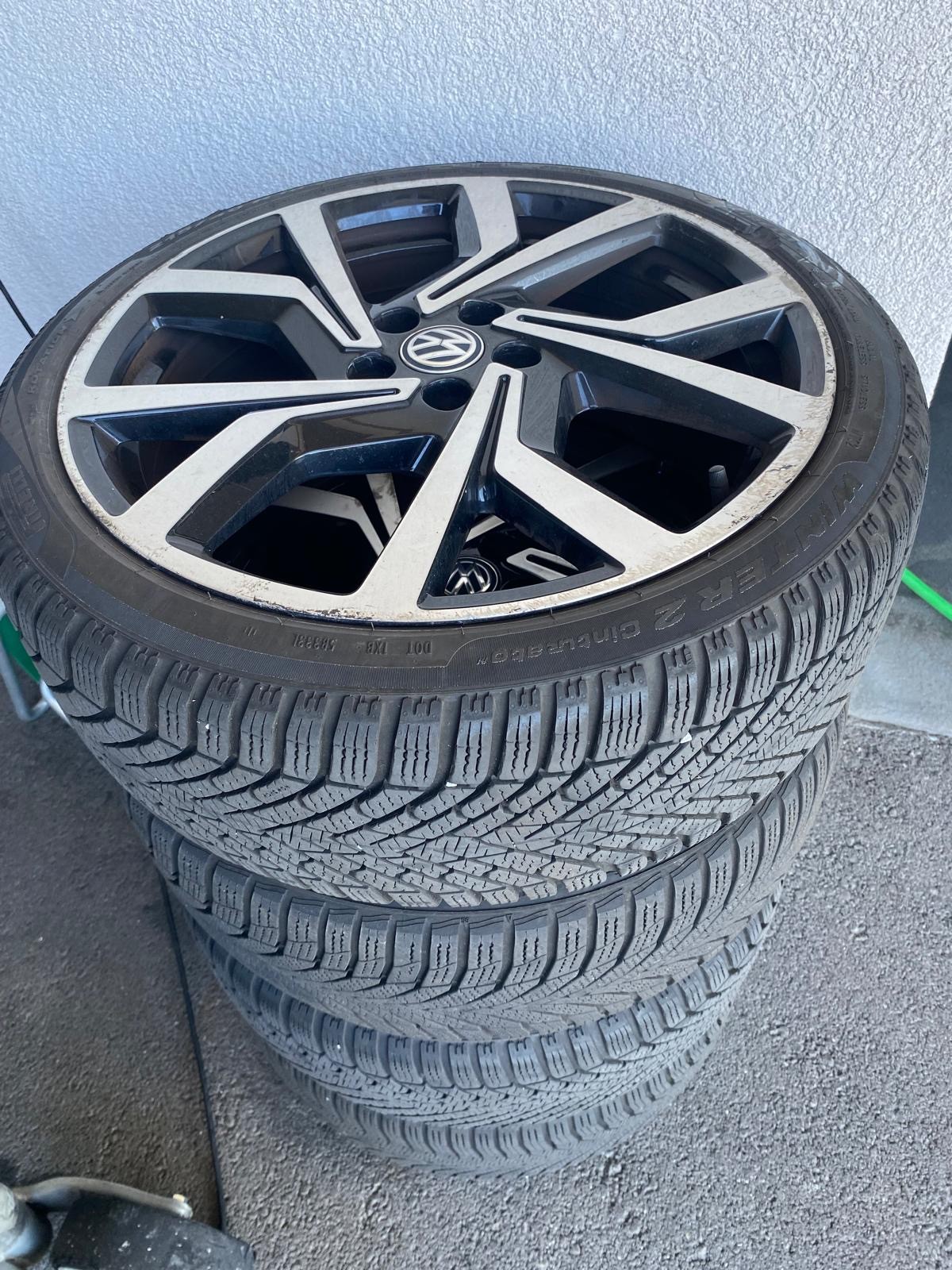 VW Polo 2.0 TSI GTI DSG-image-15