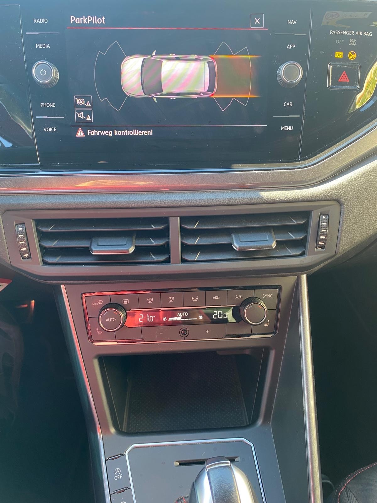 VW Polo 2.0 TSI GTI DSG-image-12