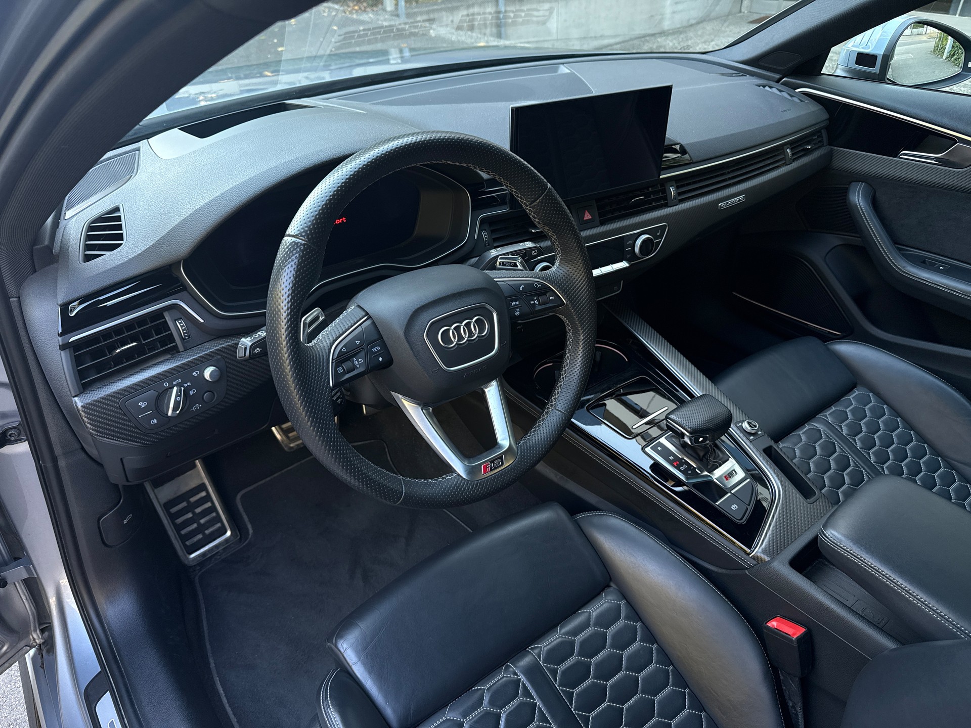 AUDI RS4 Avant quattro tiptronic-image-3