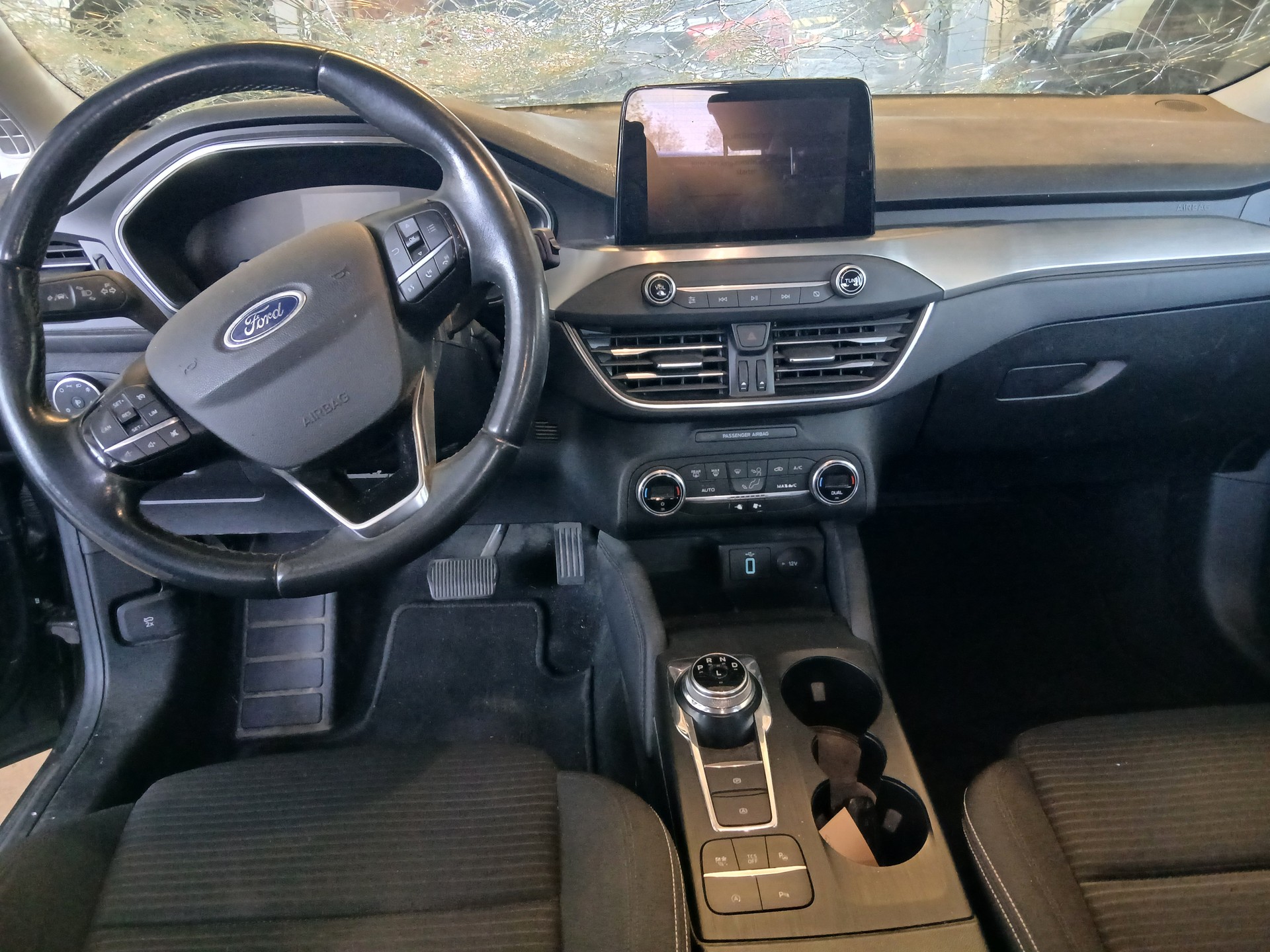 FORD Focus 1.0 SCTi Vignale Automatic-image-9