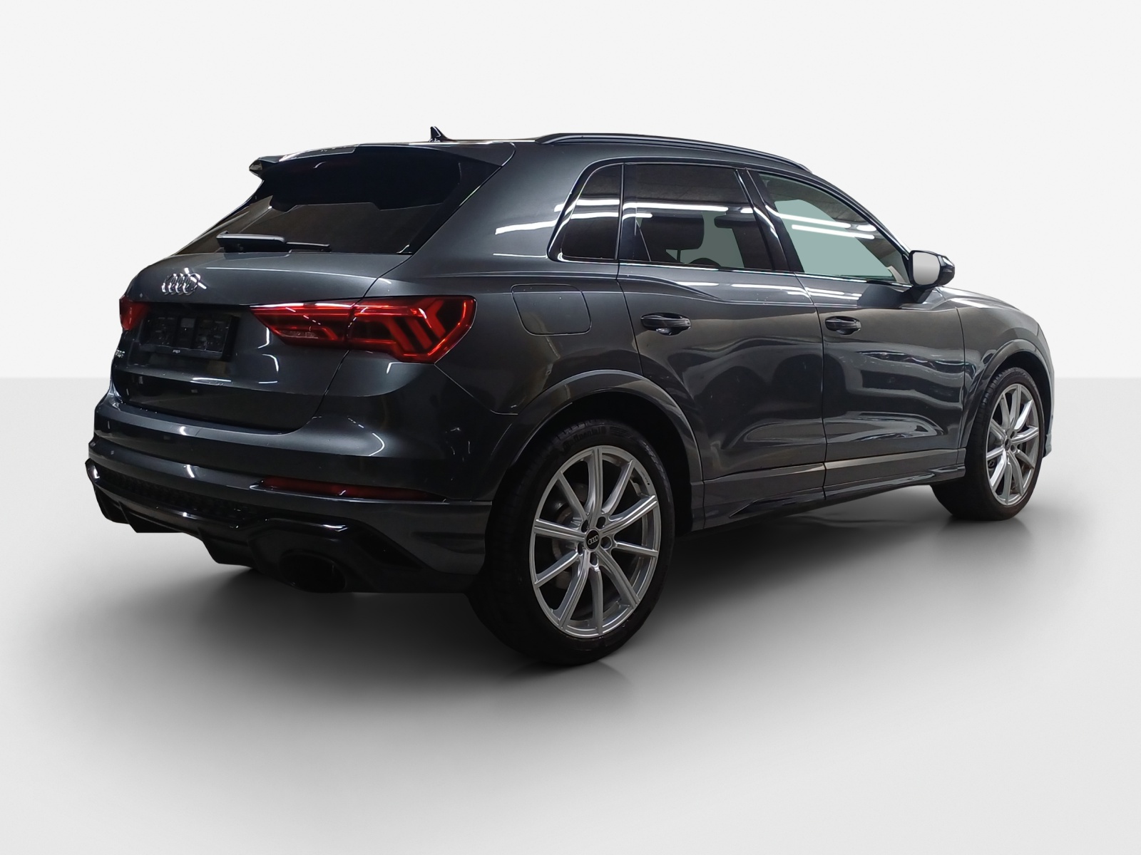 AUDI RS Q3 2.5 TFSI quattro S tronic-image-4