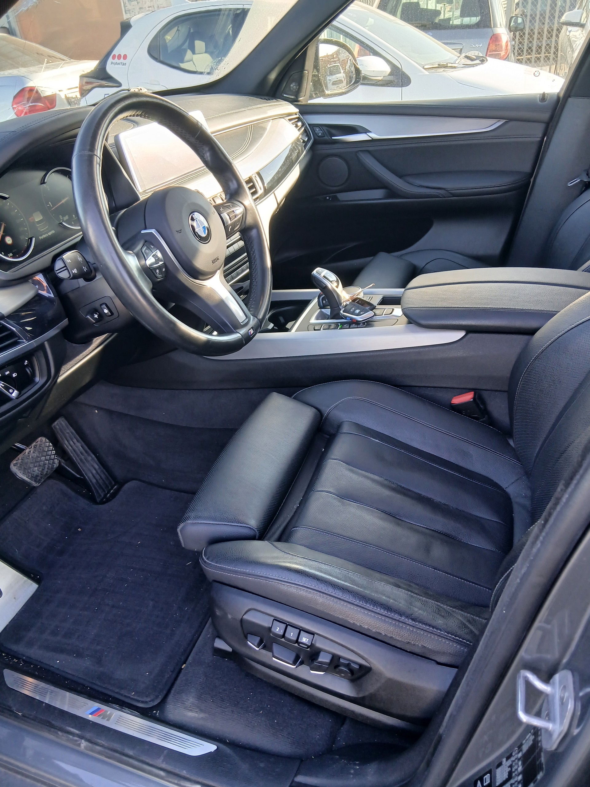 BMW X5 xDrive 40d Steptronic-image-12
